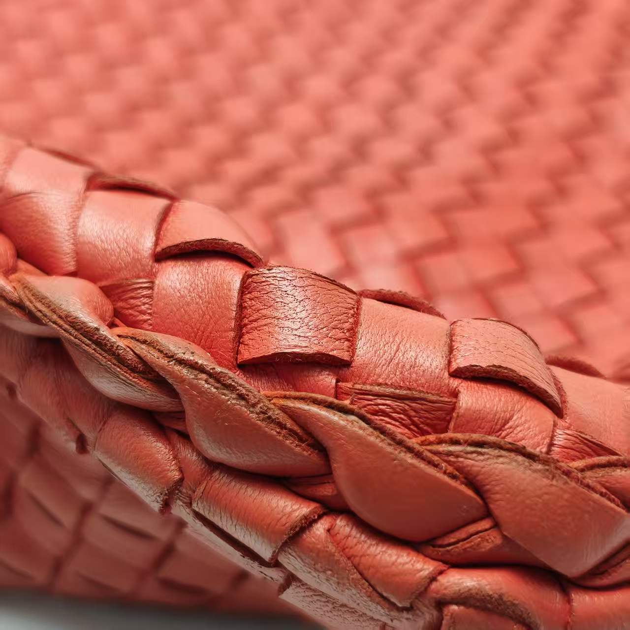 【*Shipped from: China*】BOTTEGA VENETA Lambskin Handbag — view 12