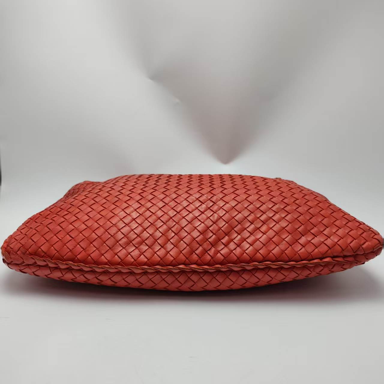 【*Shipped from: China*】BOTTEGA VENETA Lambskin Handbag — view 5