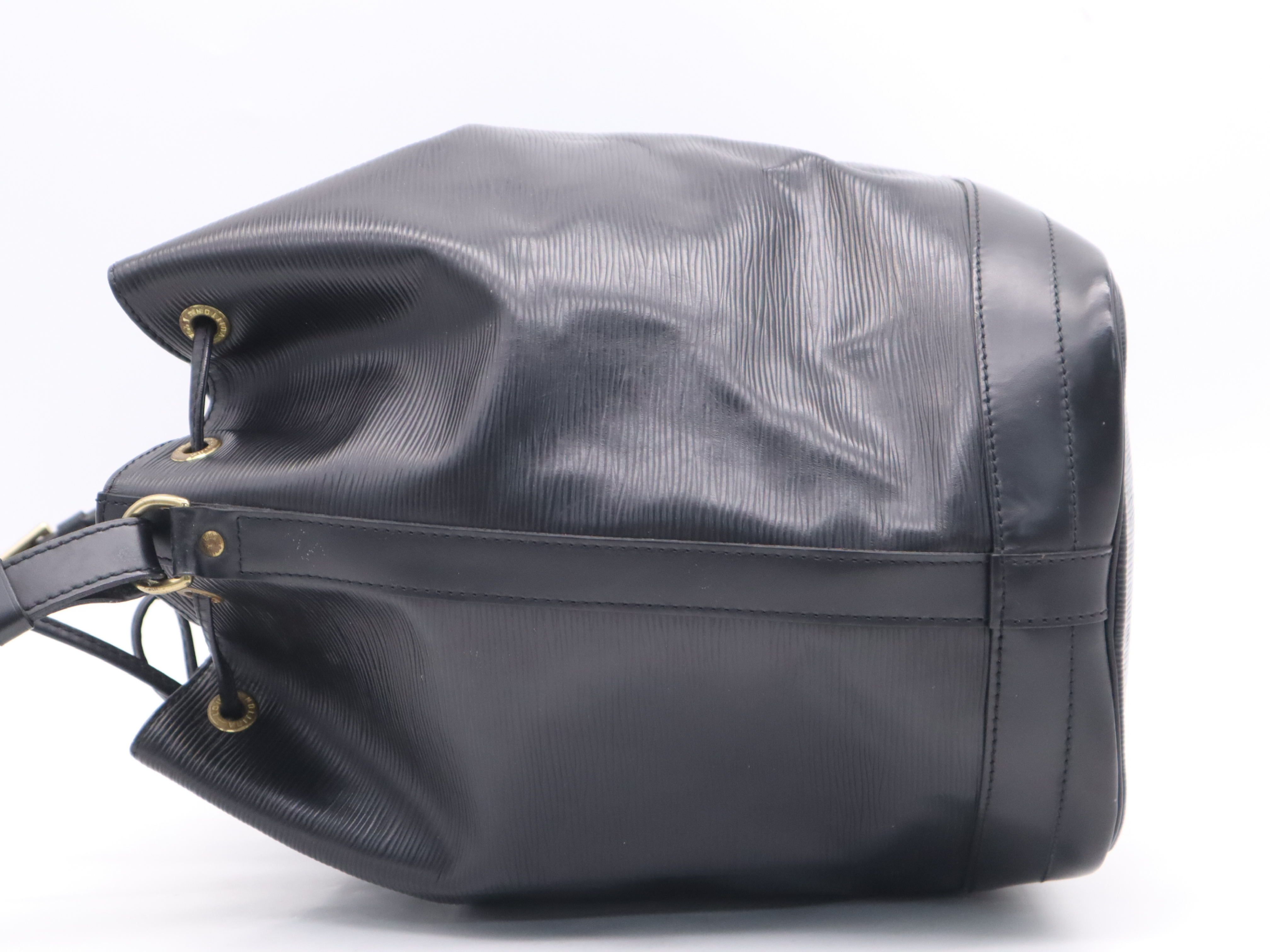 M44002 Epi Noir Shoulder Bag — view 3