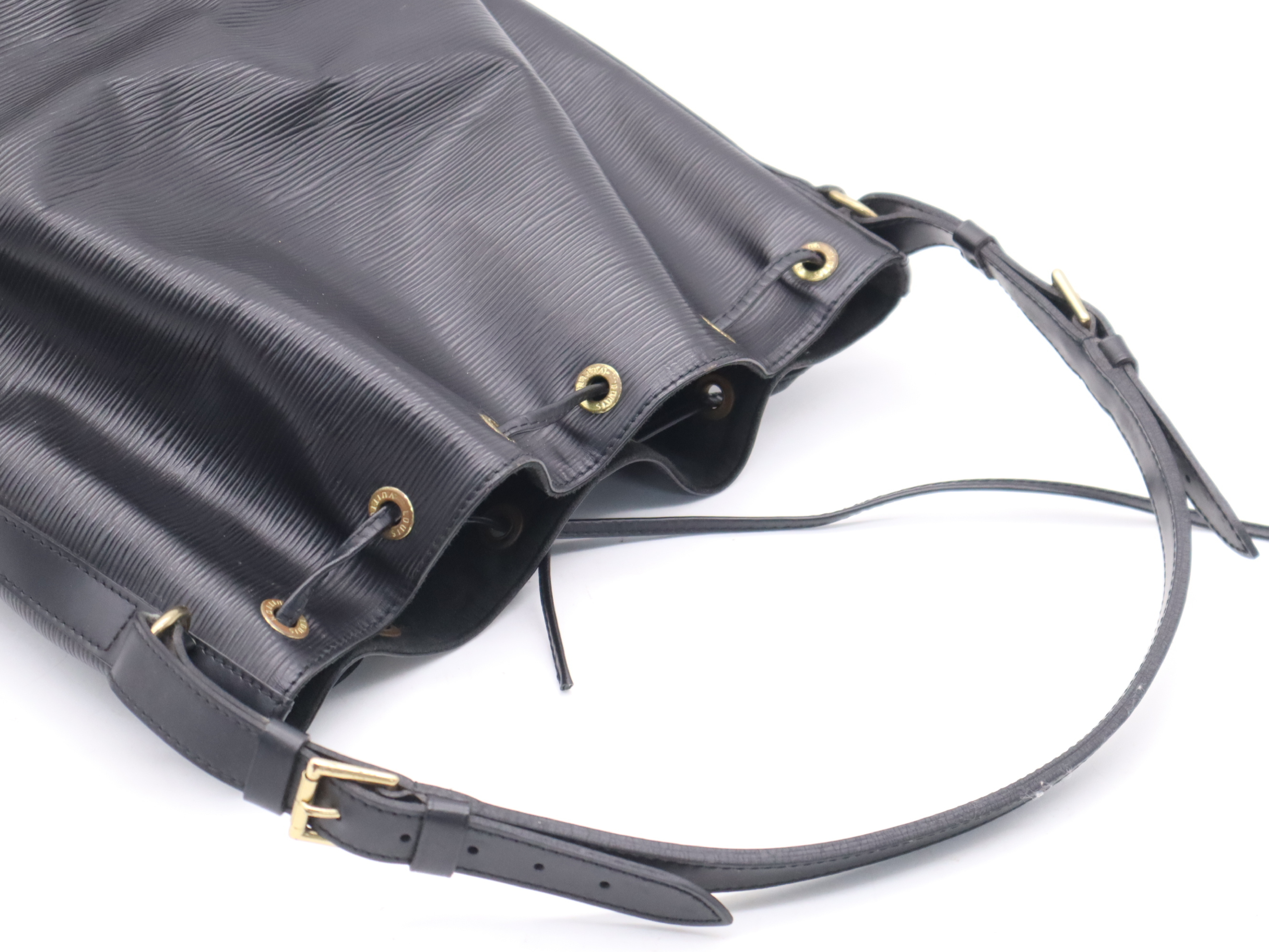 M44002 Epi Noir Shoulder Bag — view 6