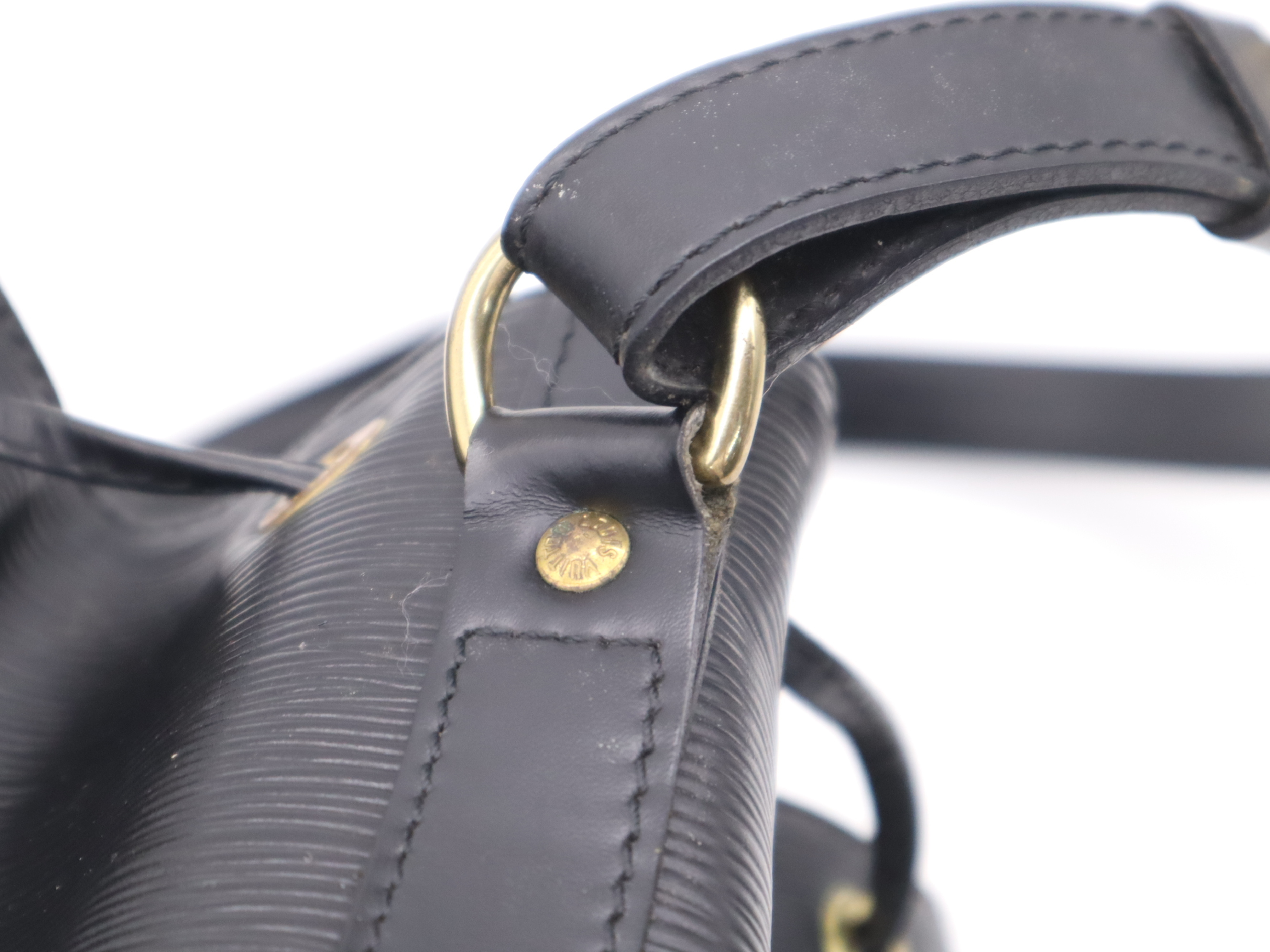 M44002 Epi Noir Shoulder Bag — view 7