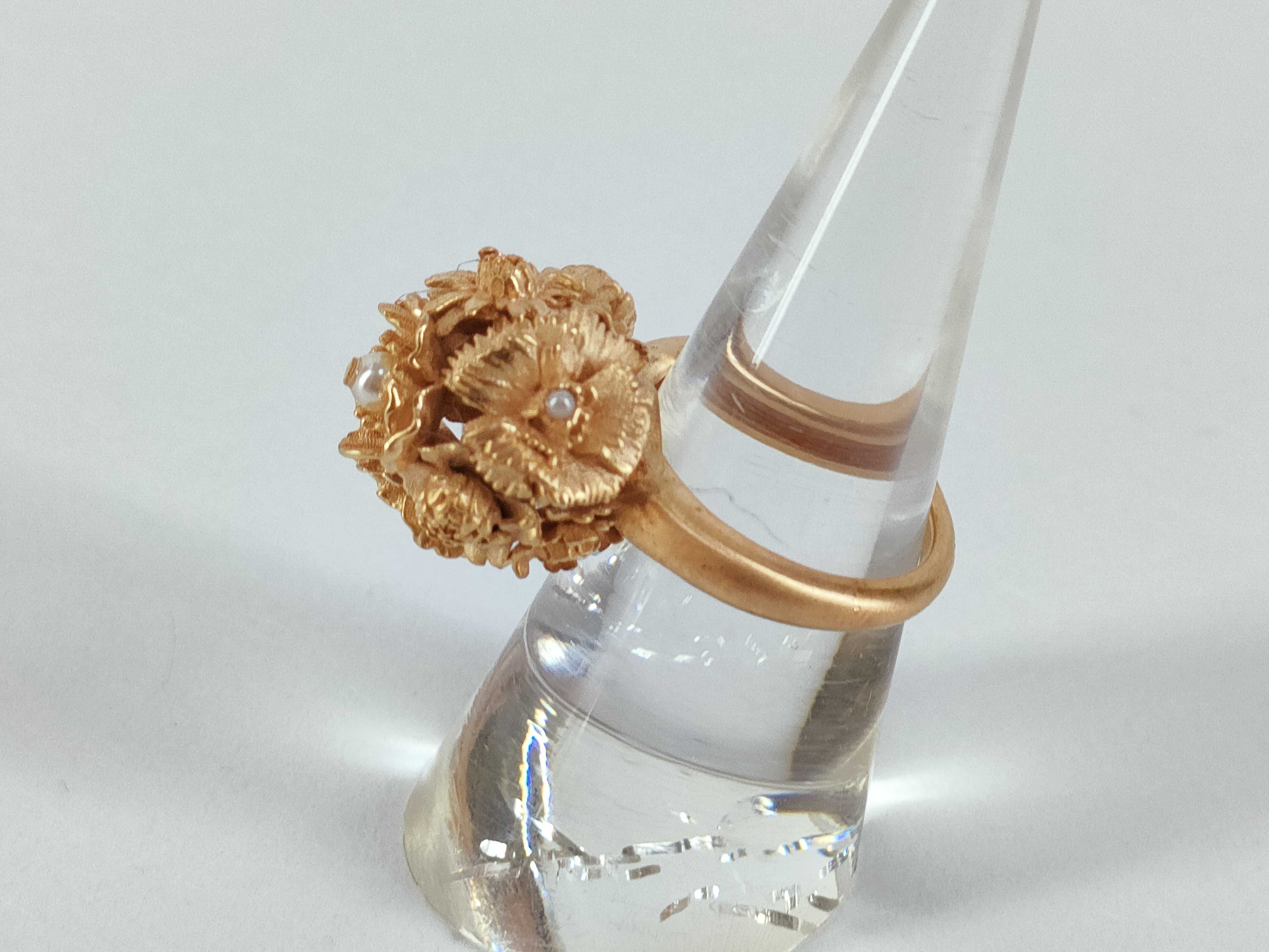 Flower Pearl Ring, Size M — view 2