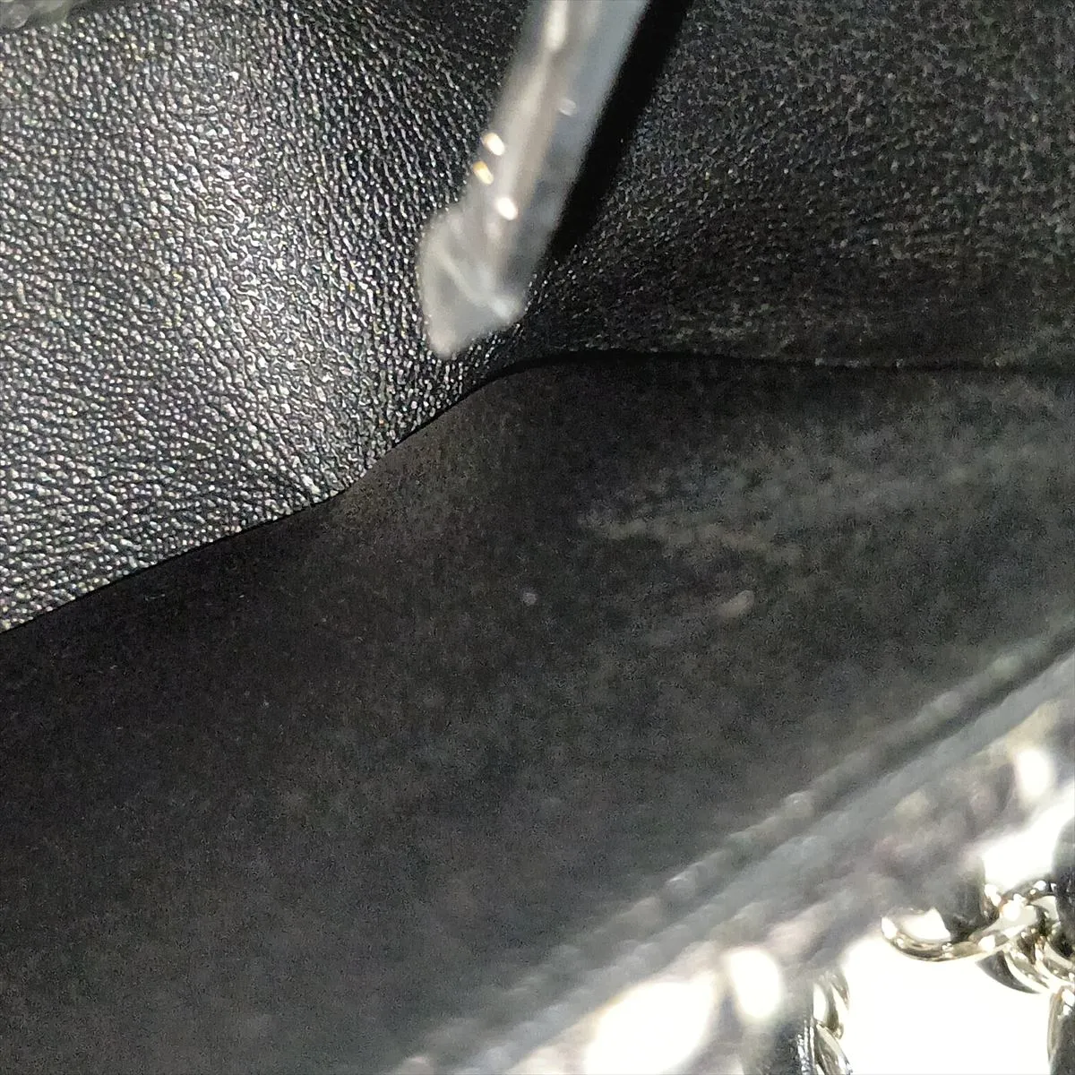 [Individually packaged] Chanel Mini Matelassé 20 Tweed x Rhinestone Single Flap Single Chain Bag, Black x White, Silver Hardware, 30791879, Serial Number in the 30s, A69900 — view 11