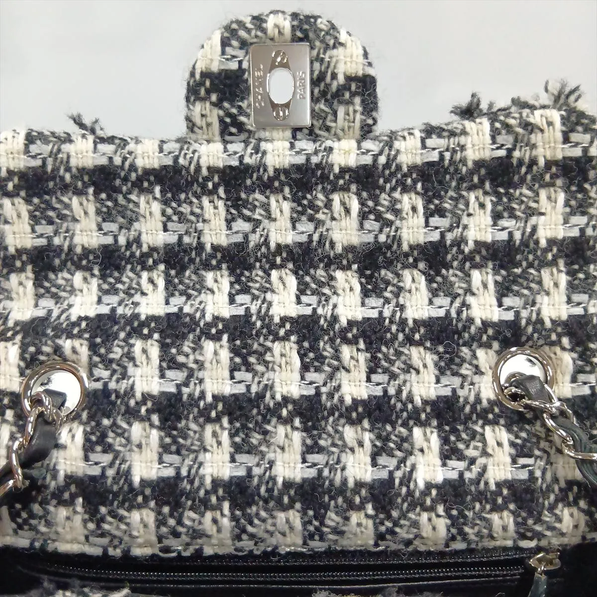 [Individually packaged] Chanel Mini Matelassé 20 Tweed x Rhinestone Single Flap Single Chain Bag, Black x White, Silver Hardware, 30791879, Serial Number in the 30s, A69900 — view 13