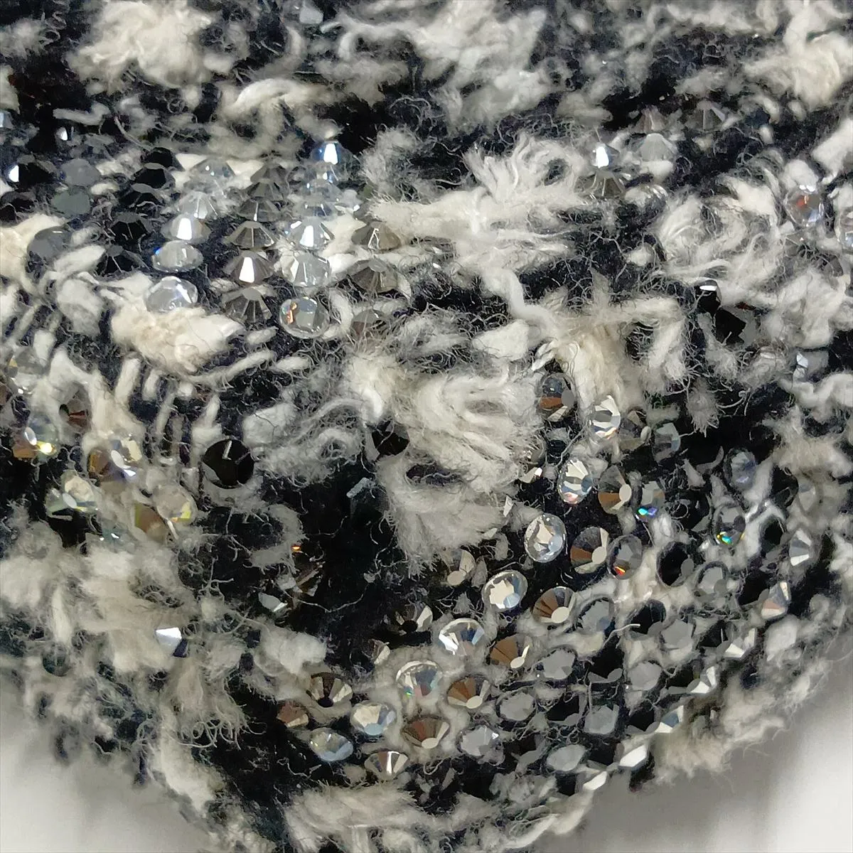 [Individually packaged] Chanel Mini Matelassé 20 Tweed x Rhinestone Single Flap Single Chain Bag, Black x White, Silver Hardware, 30791879, Serial Number in the 30s, A69900 — view 14