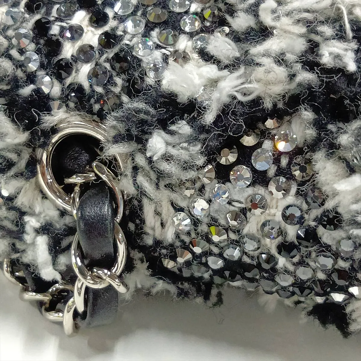 [Individually packaged] Chanel Mini Matelassé 20 Tweed x Rhinestone Single Flap Single Chain Bag, Black x White, Silver Hardware, 30791879, Serial Number in the 30s, A69900 — view 15