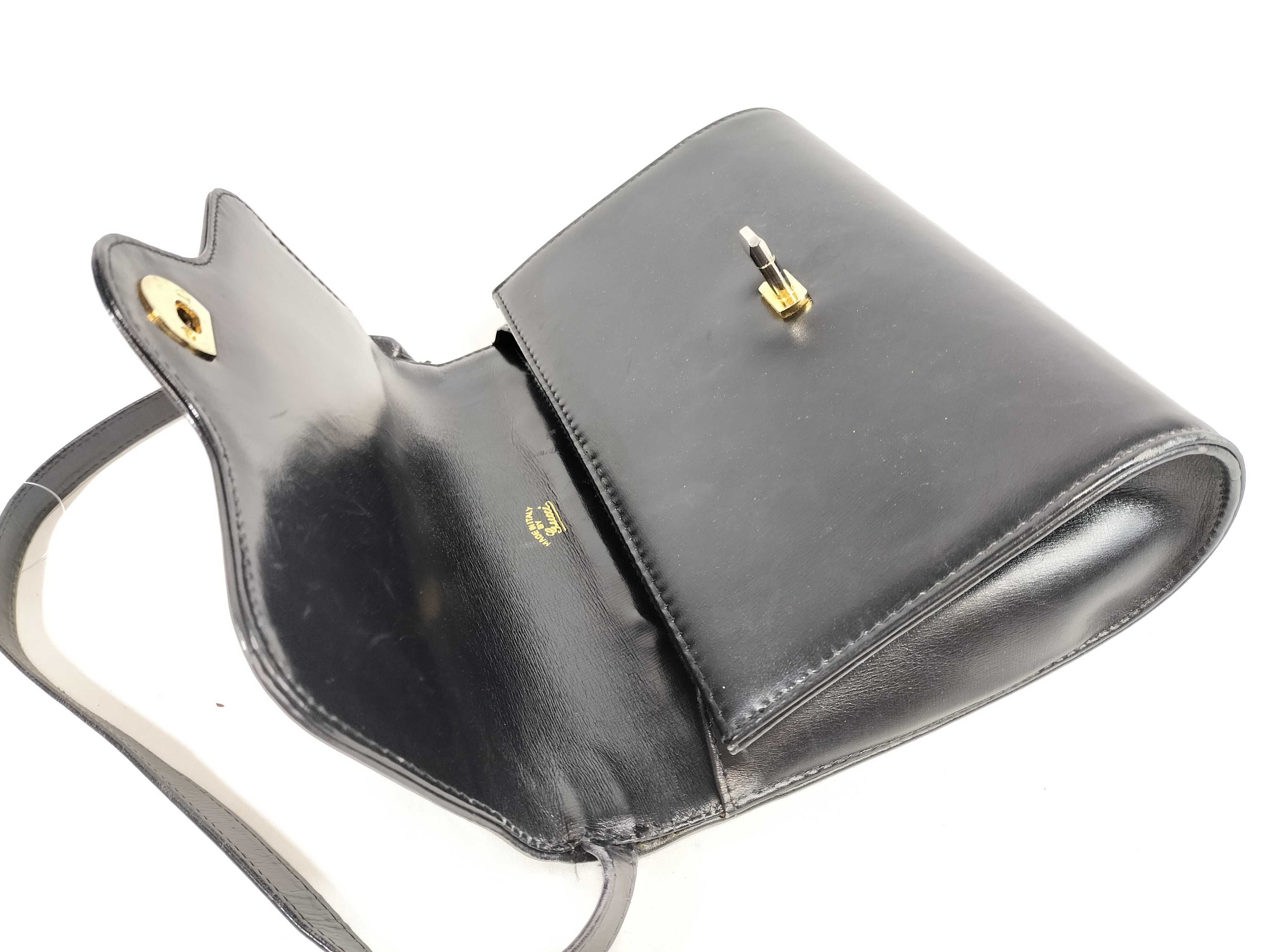 Old Gucci Shoulder Bag — view 8