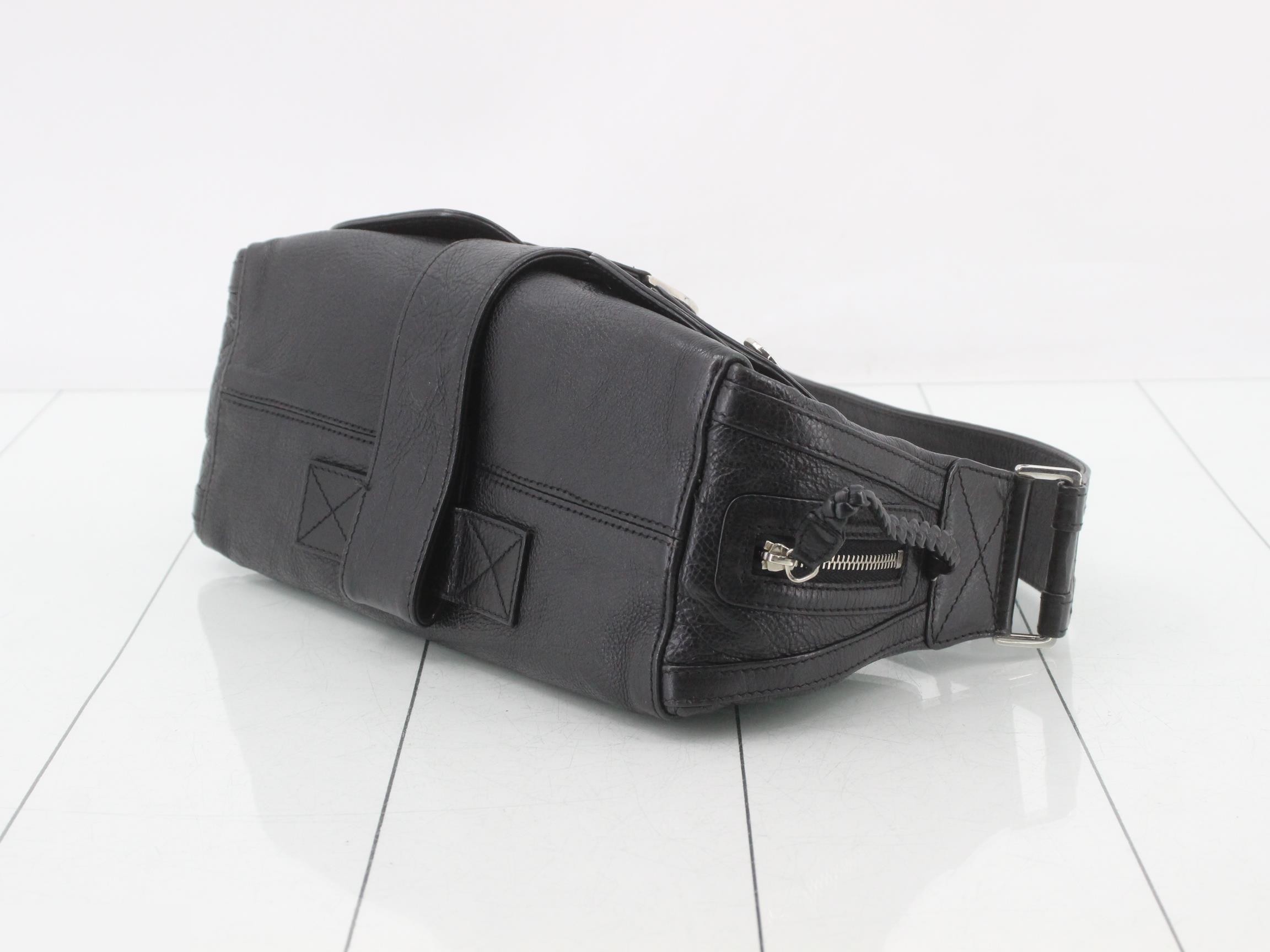 Flight-style leather double pocket bag, black. — view 6