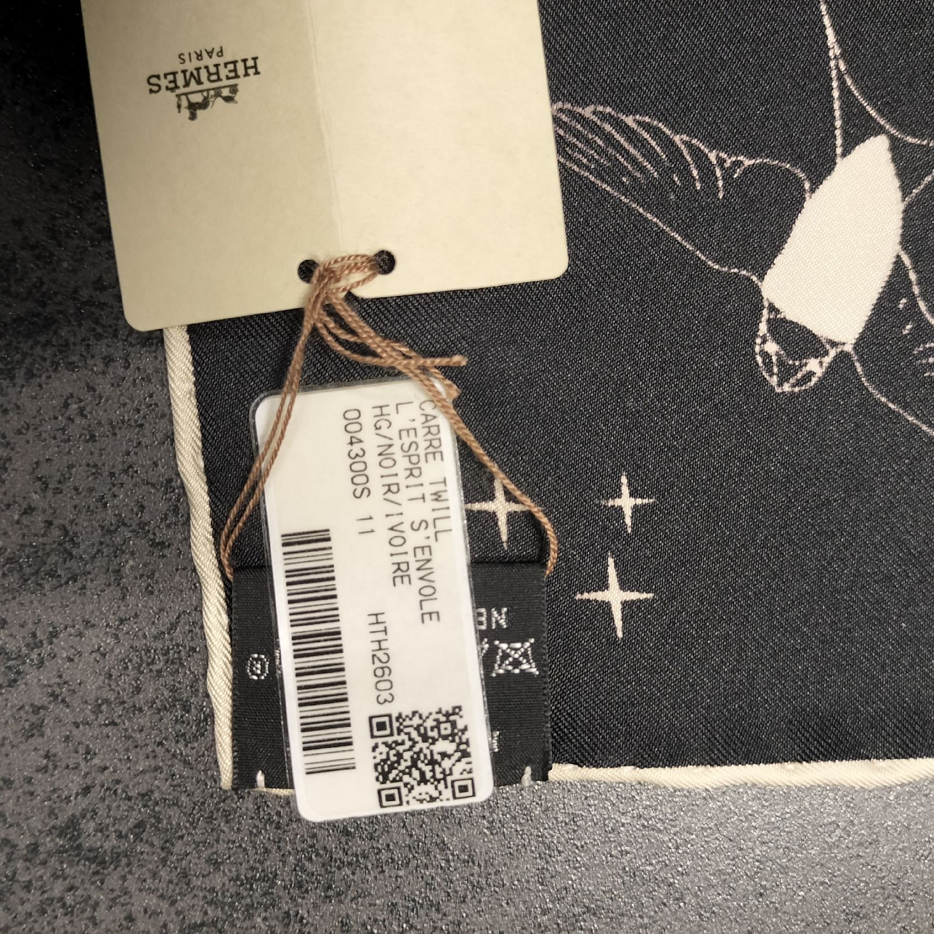 Carre Esprit Journey Scarf and other accessories — view 5
