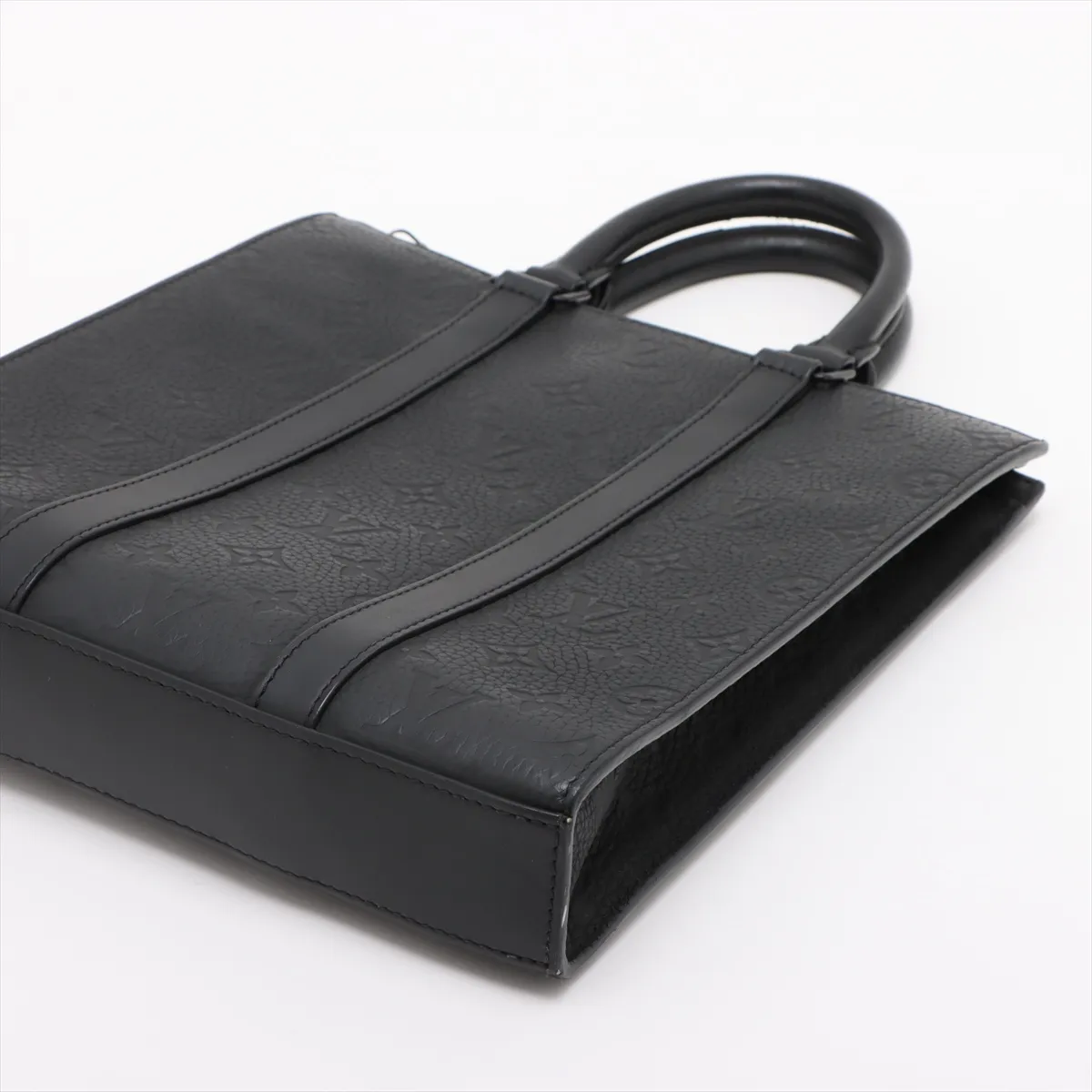 Taurillon Monogram Sac Plat Cross M59960 Black (RFID detected) — view 3