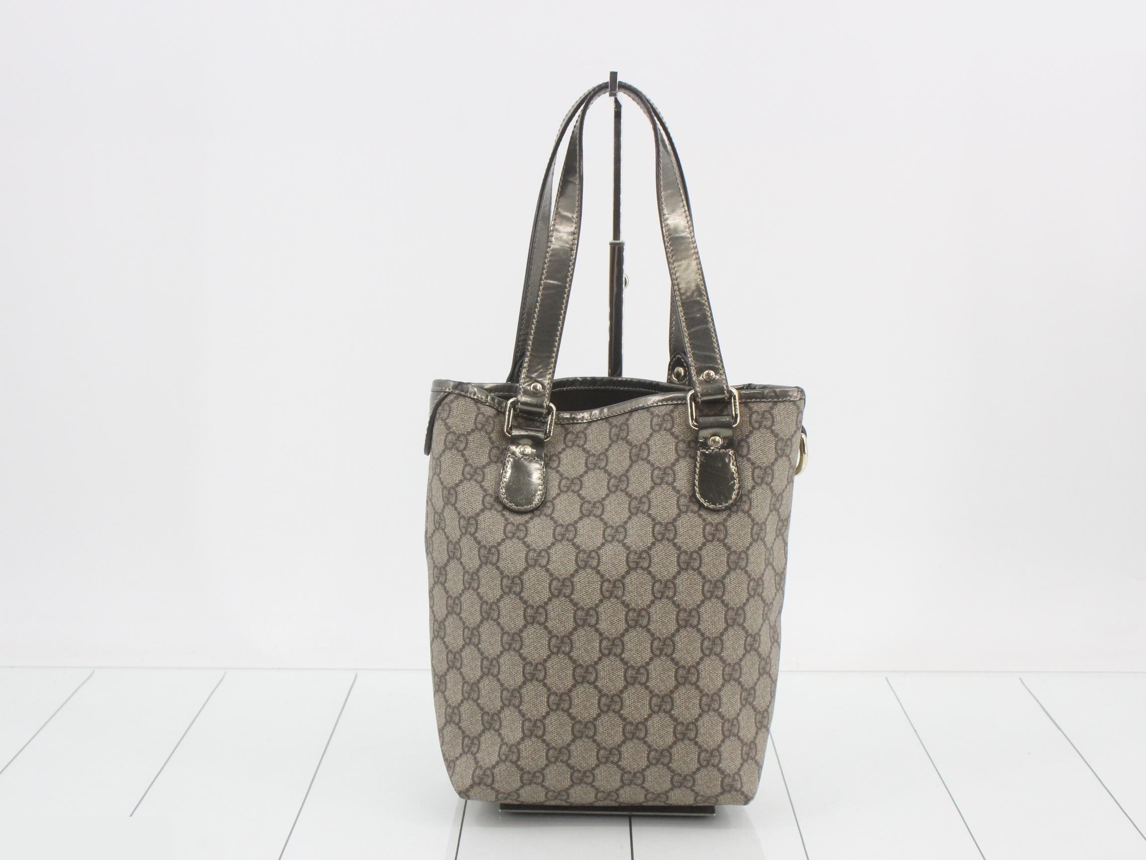 GG Supreme Shoulder Bag — view 2