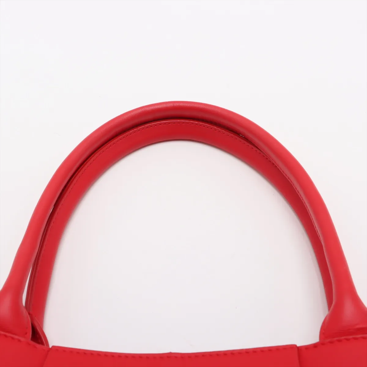 Maxi Intrecciato The Arcotote Leather Tote Bag Red — view 6