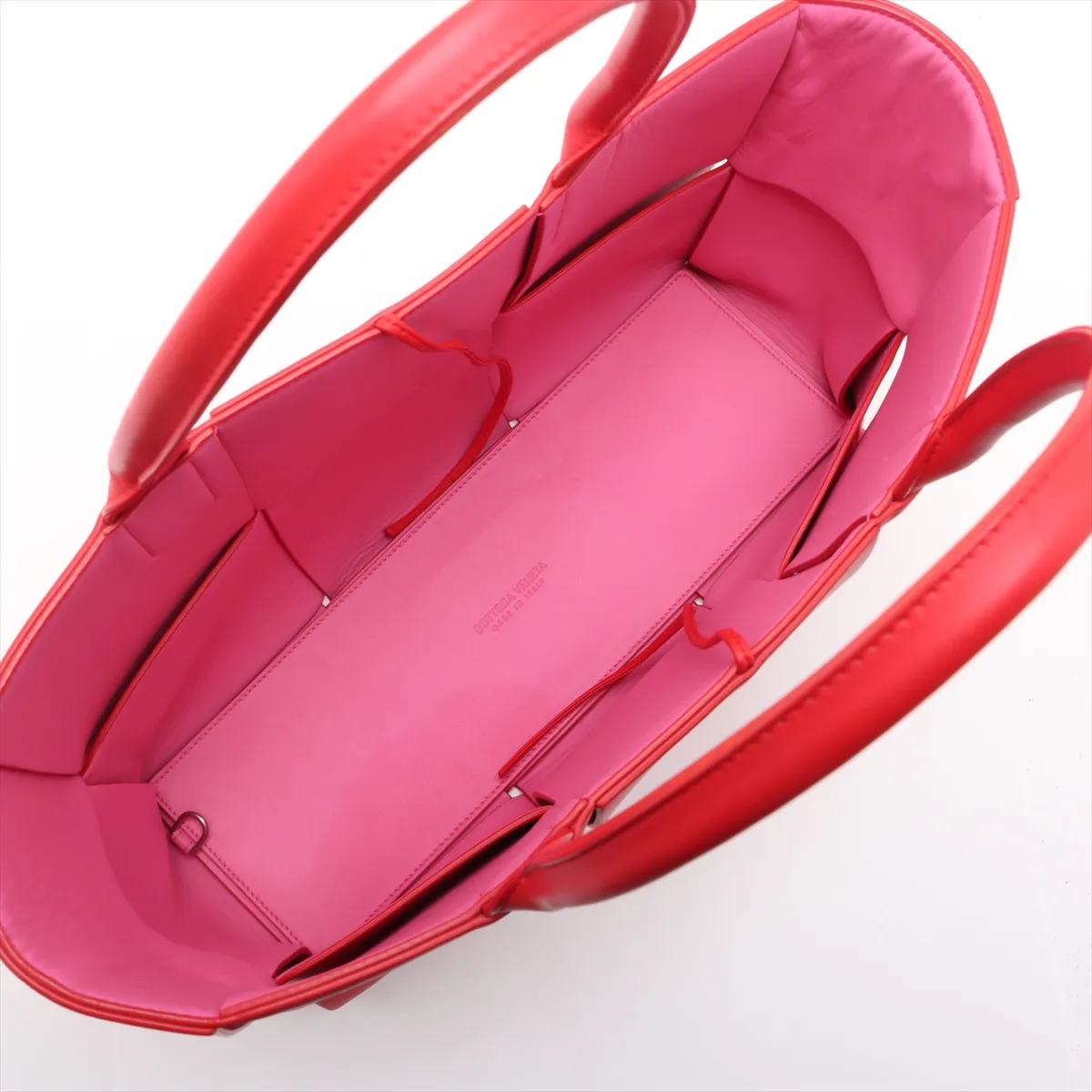 Maxi Intrecciato The Arcotote Leather Tote Bag Red — view 7