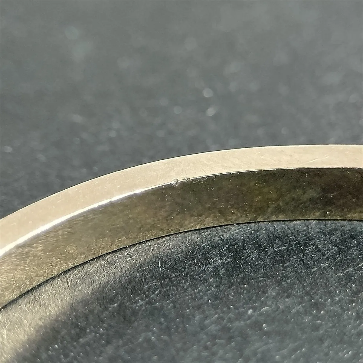 Love SM Bracelet 750 (WG) 19.1g 16 Initials JUO079 (Dents, looseness, screwdriver included) — view 9