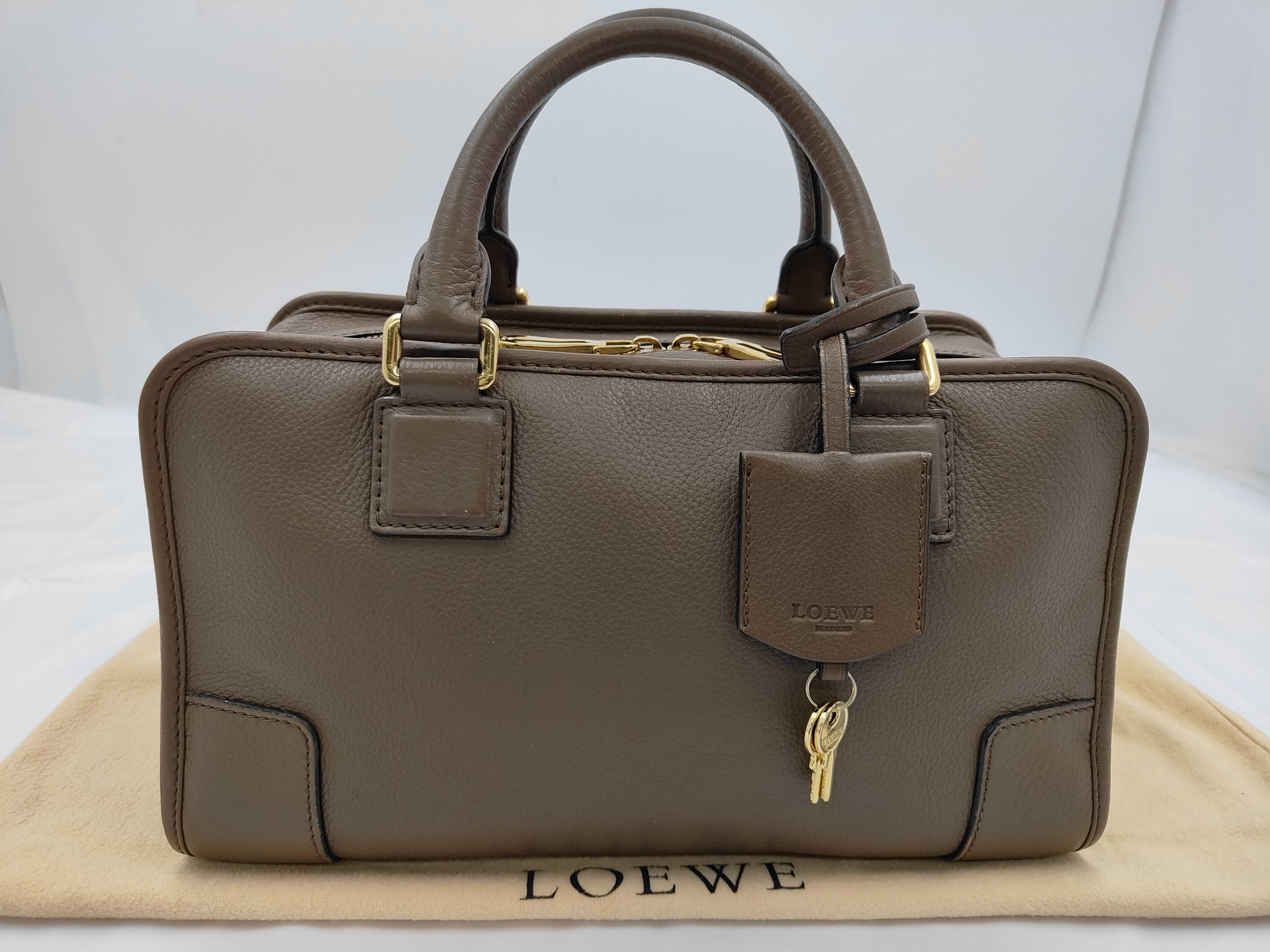 Amazona 28 Leather Handbag in Greige with Gold Hardware