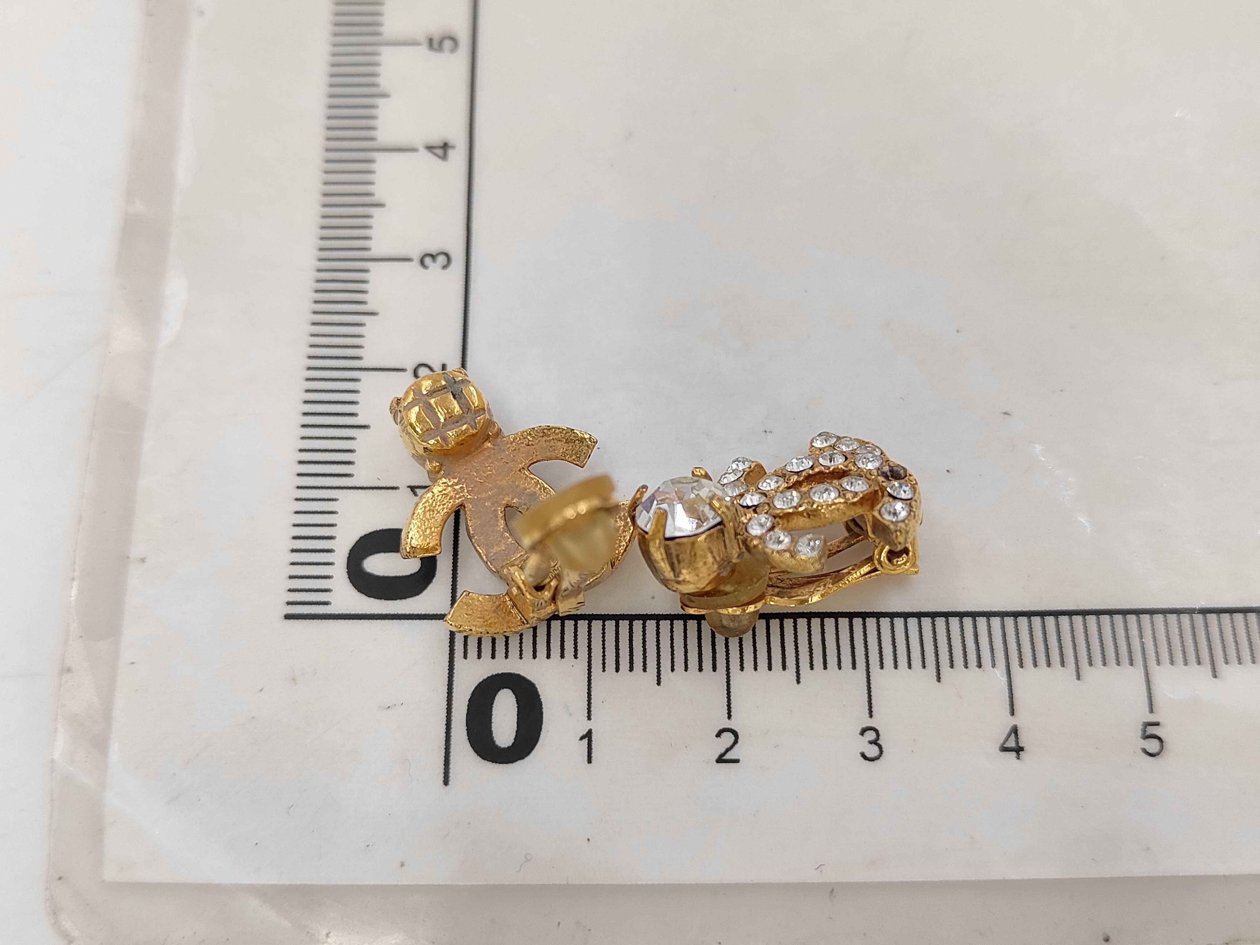earrings — view 6
