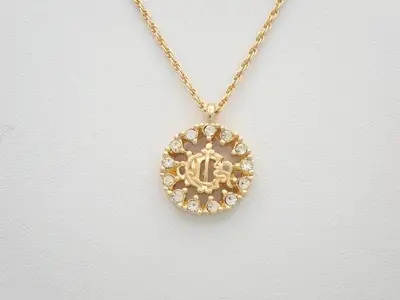 necklace, neck circumference approximately 47cm