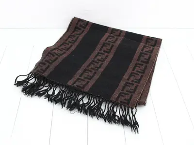 Zucca wool scarf