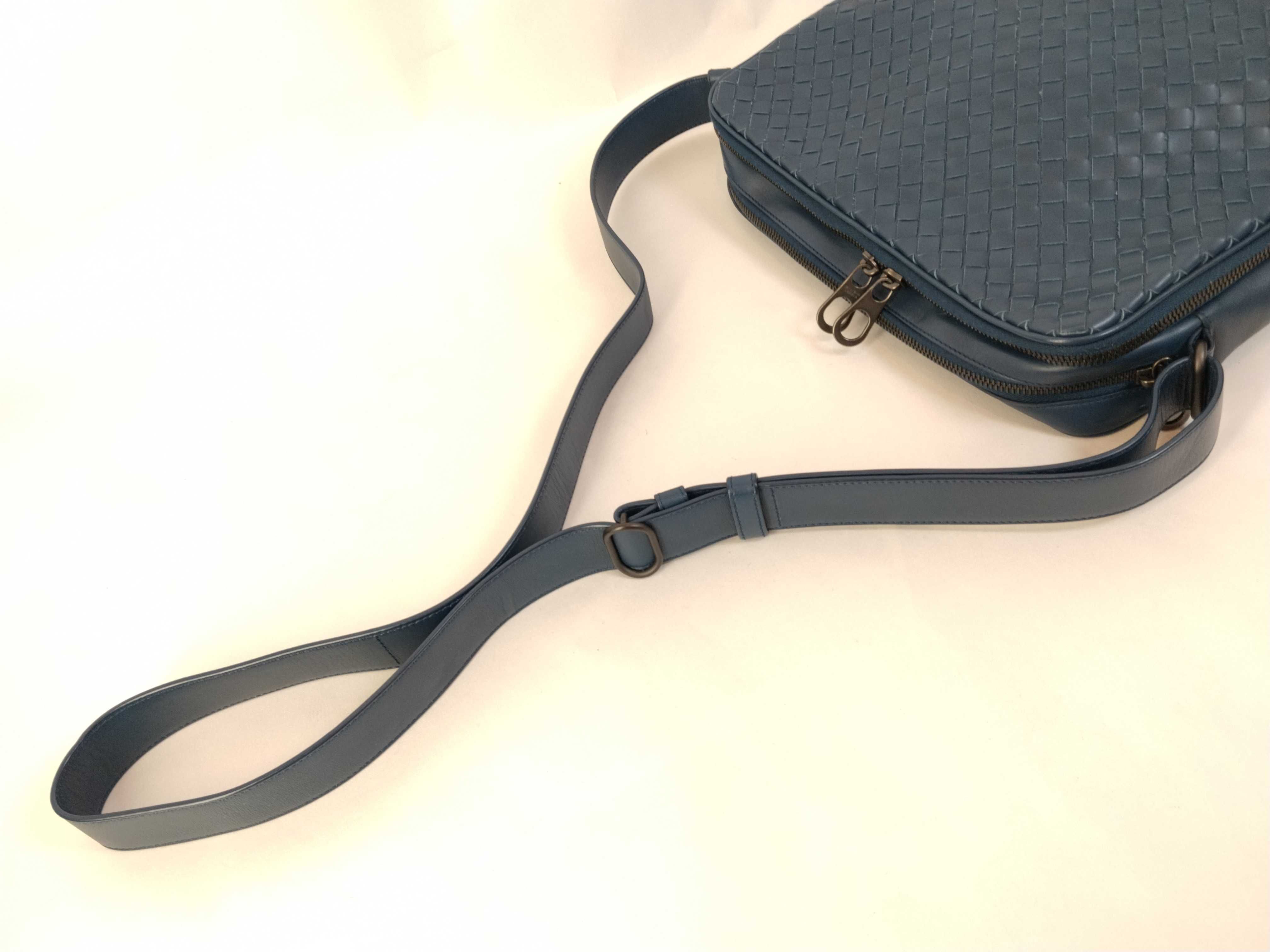 Intrecciato SG - Leather Messenger bag Blue Shoulder bag — view 3