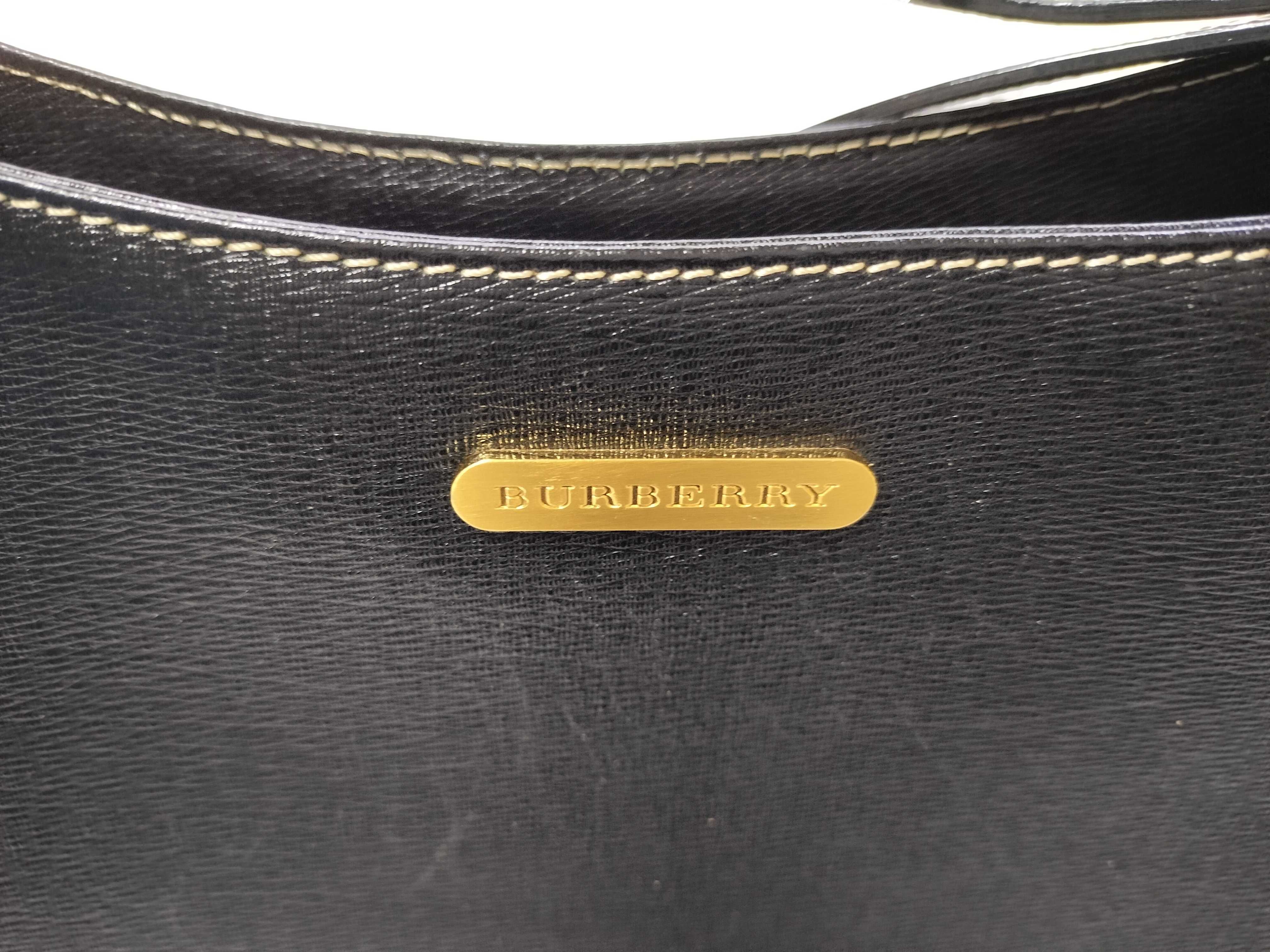 One-Shoulder Handbag with Nova Check Lining — view 12