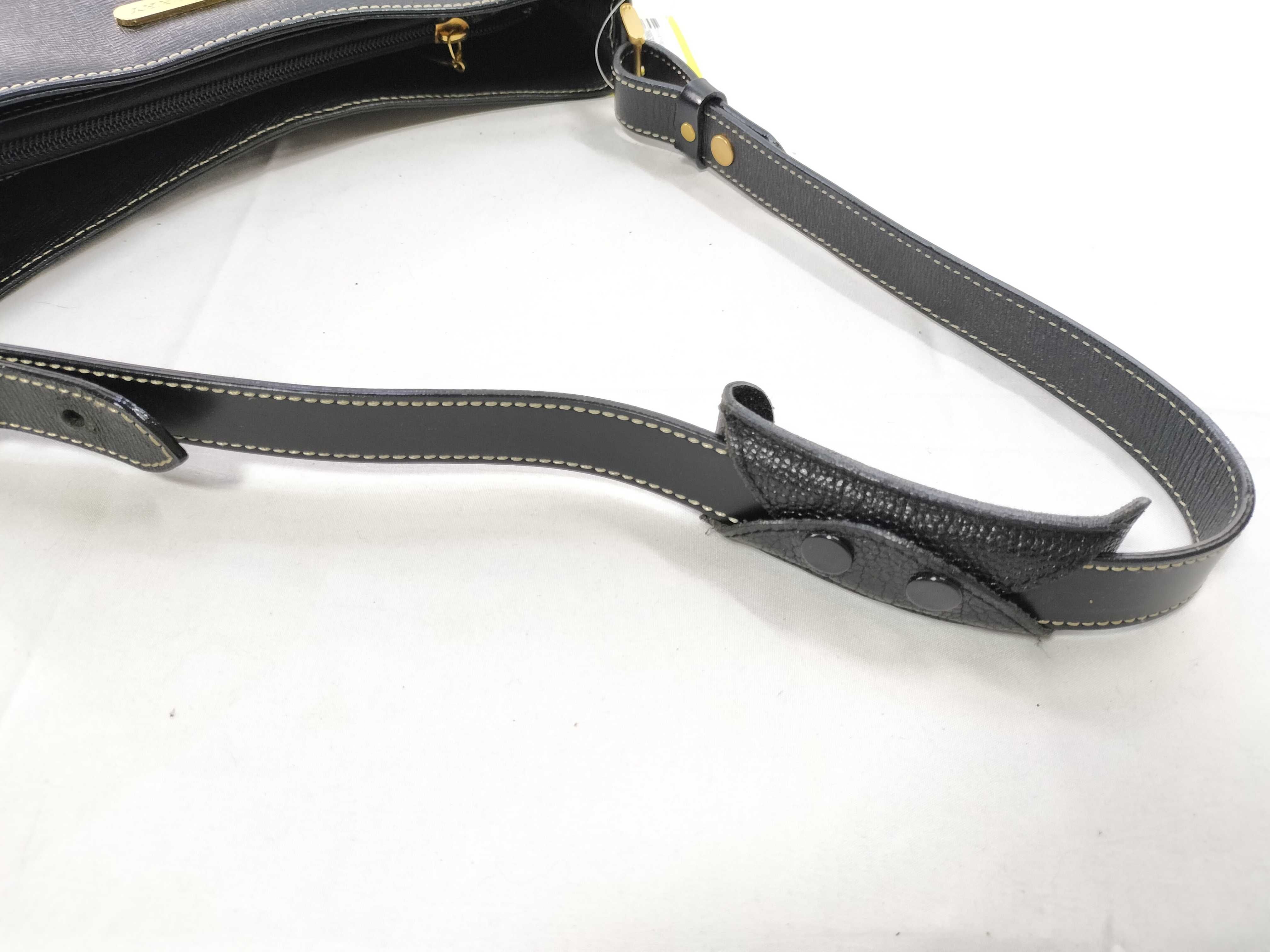 One-Shoulder Handbag with Nova Check Lining — view 3
