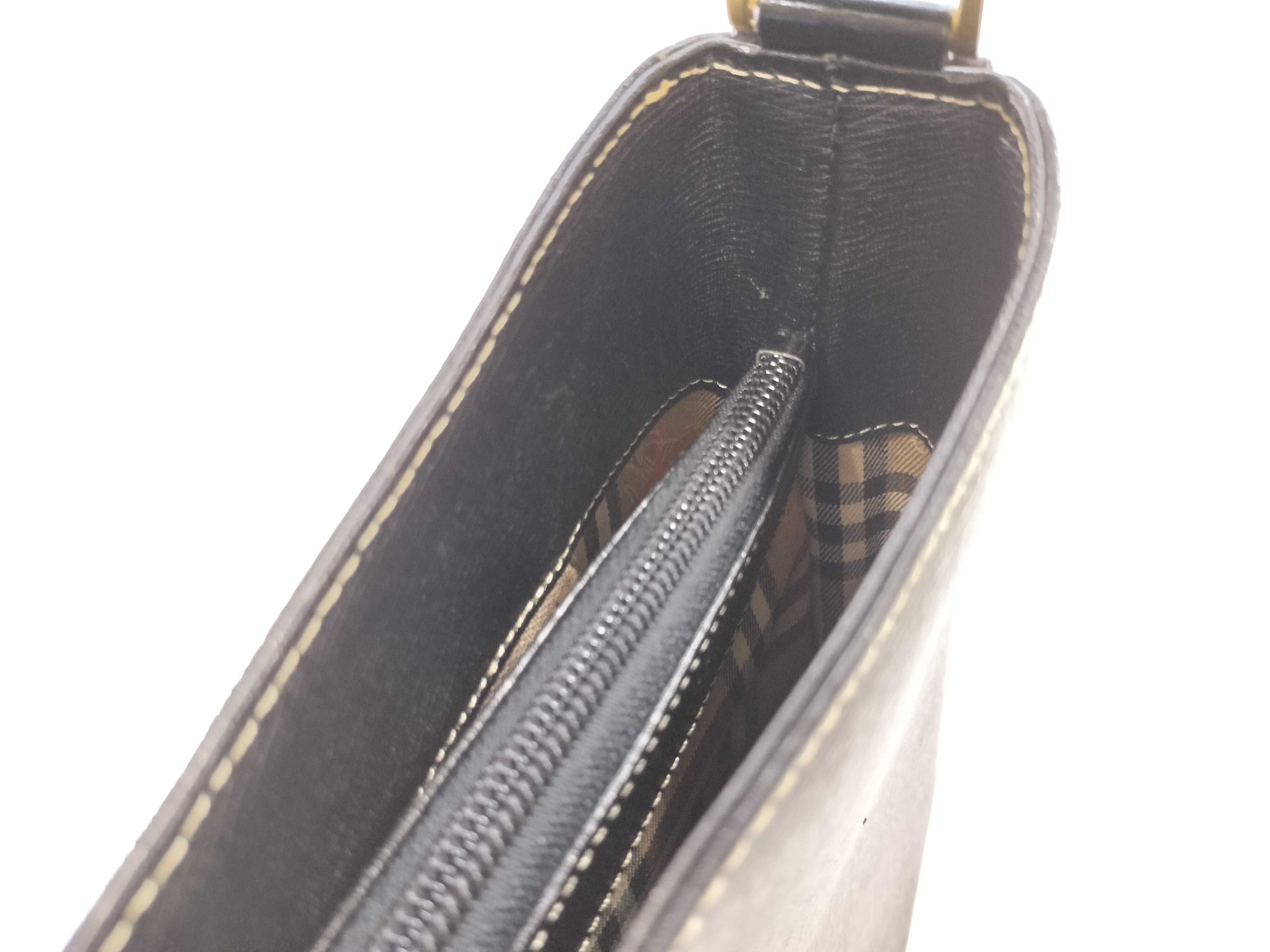 One-Shoulder Handbag with Nova Check Lining — view 8
