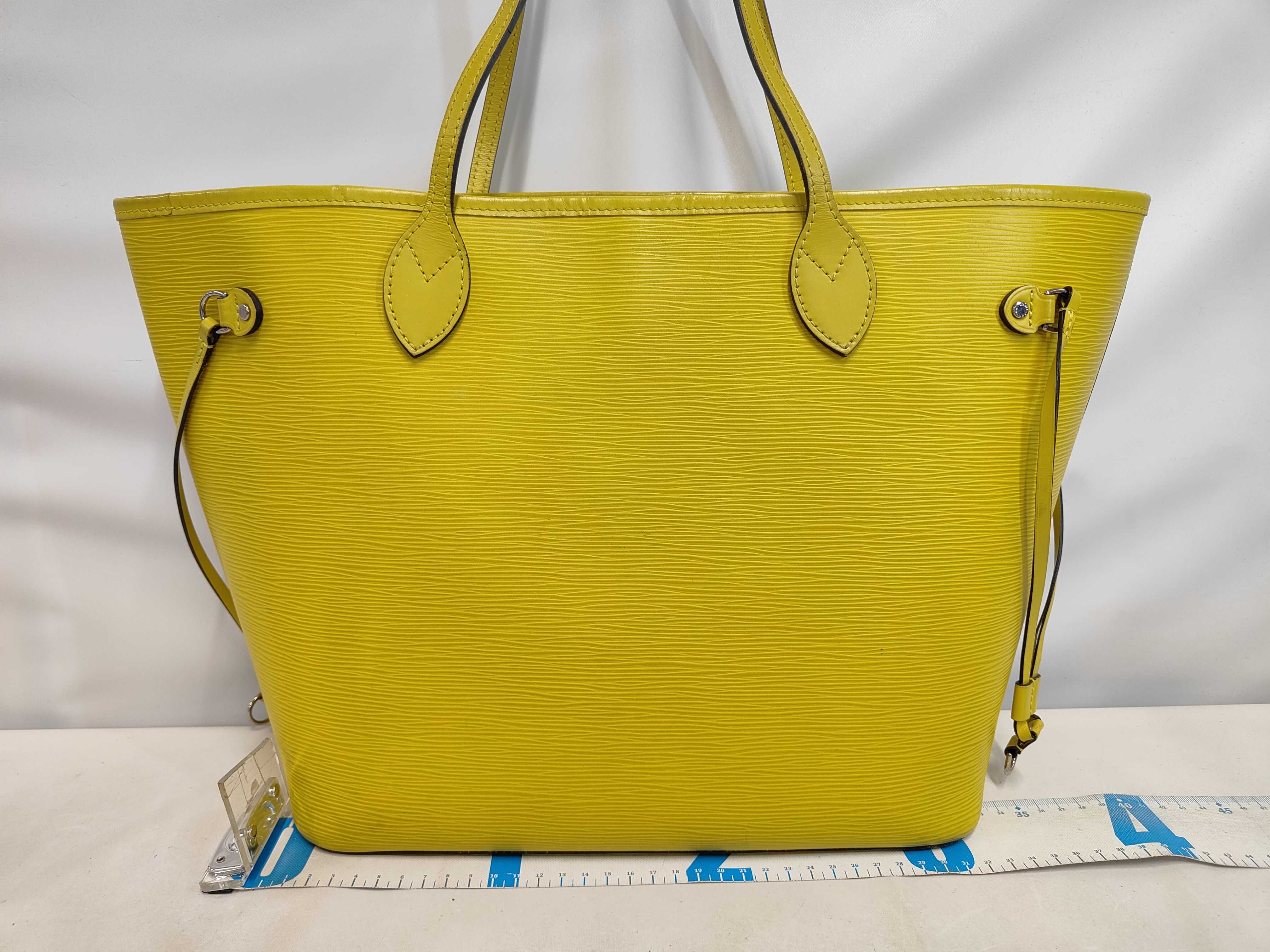Epi Neverfull MM Tote Bag — view 2