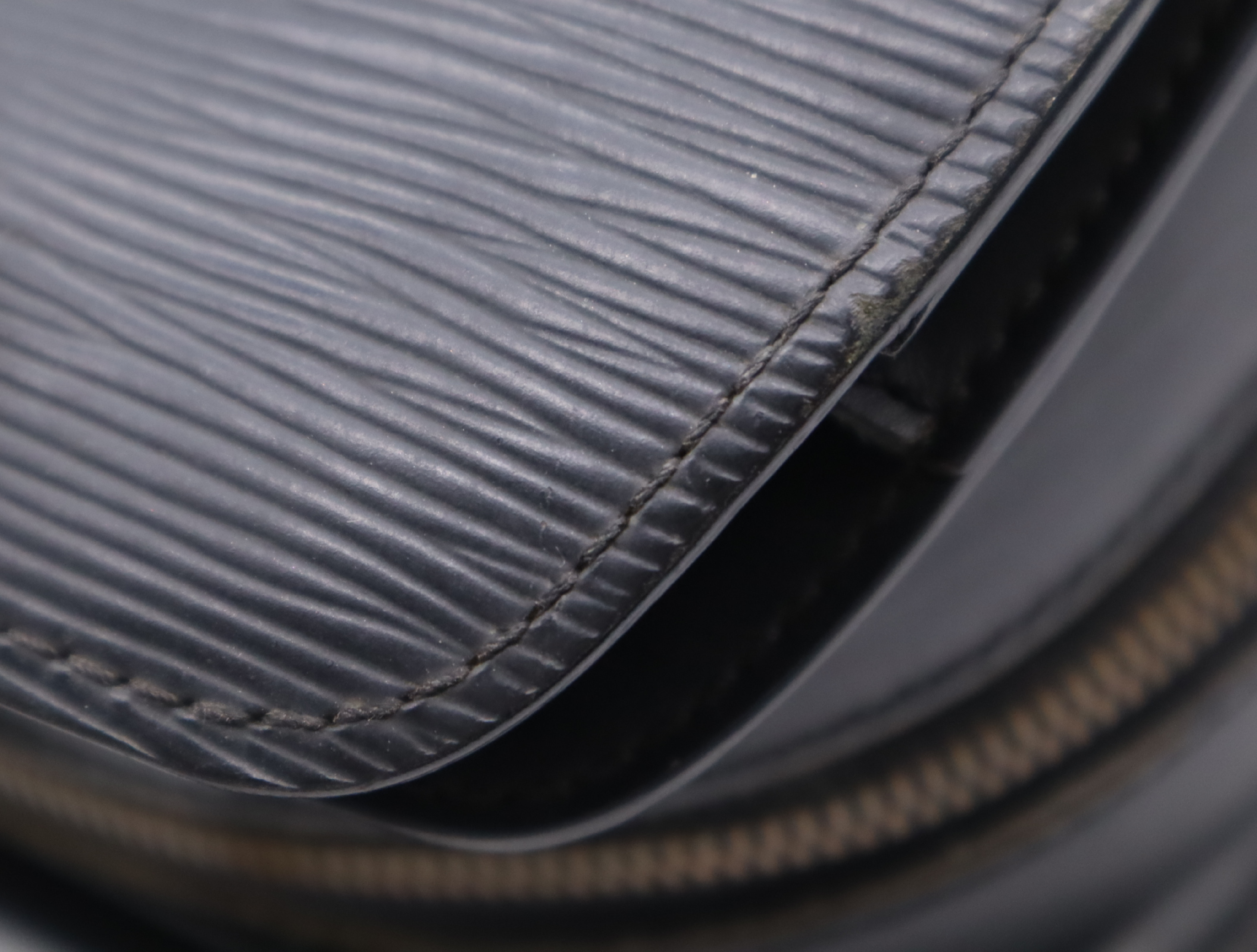 M52052 Pont Neuf Noir Handbag — view 11