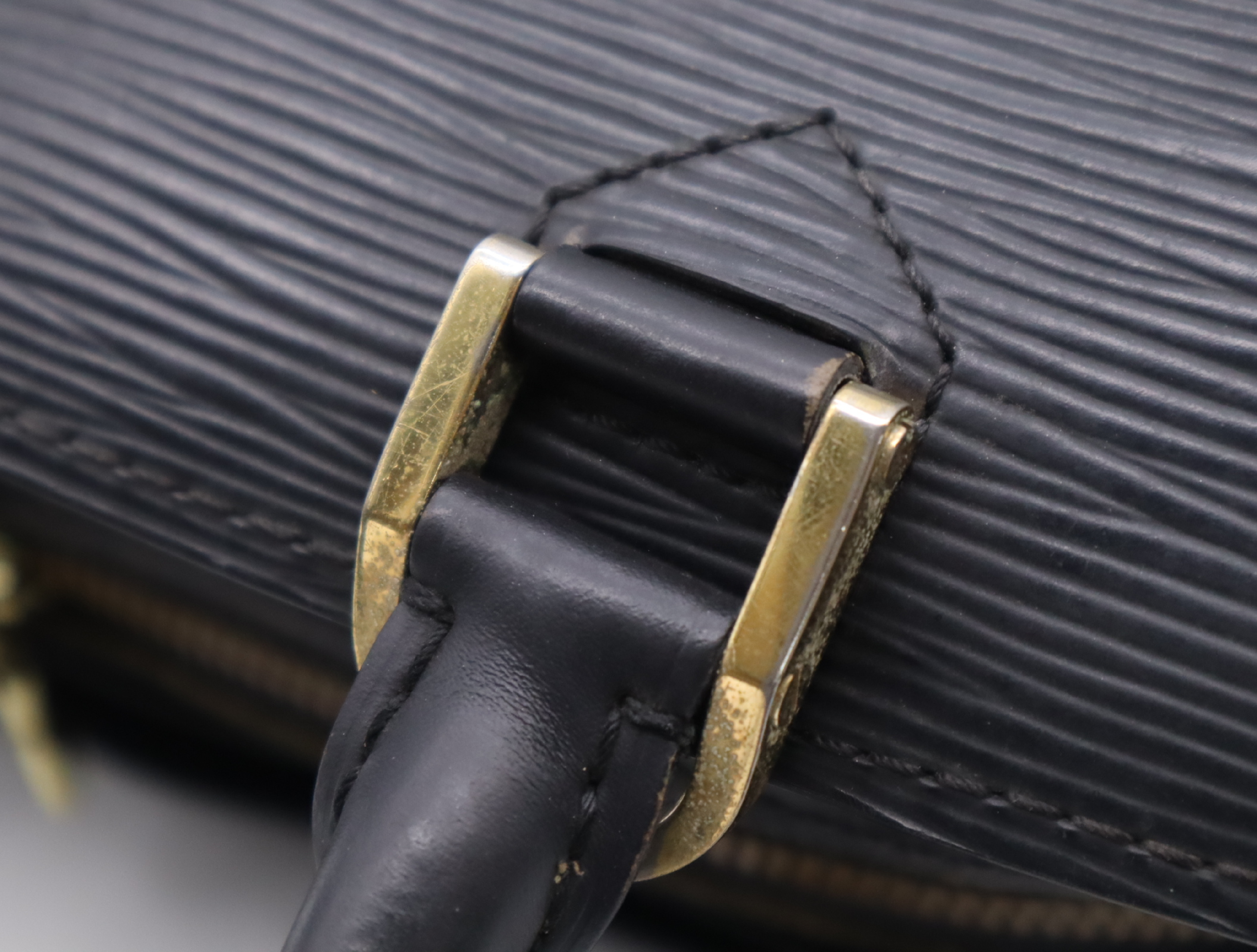 M52052 Pont Neuf Noir Handbag — view 10