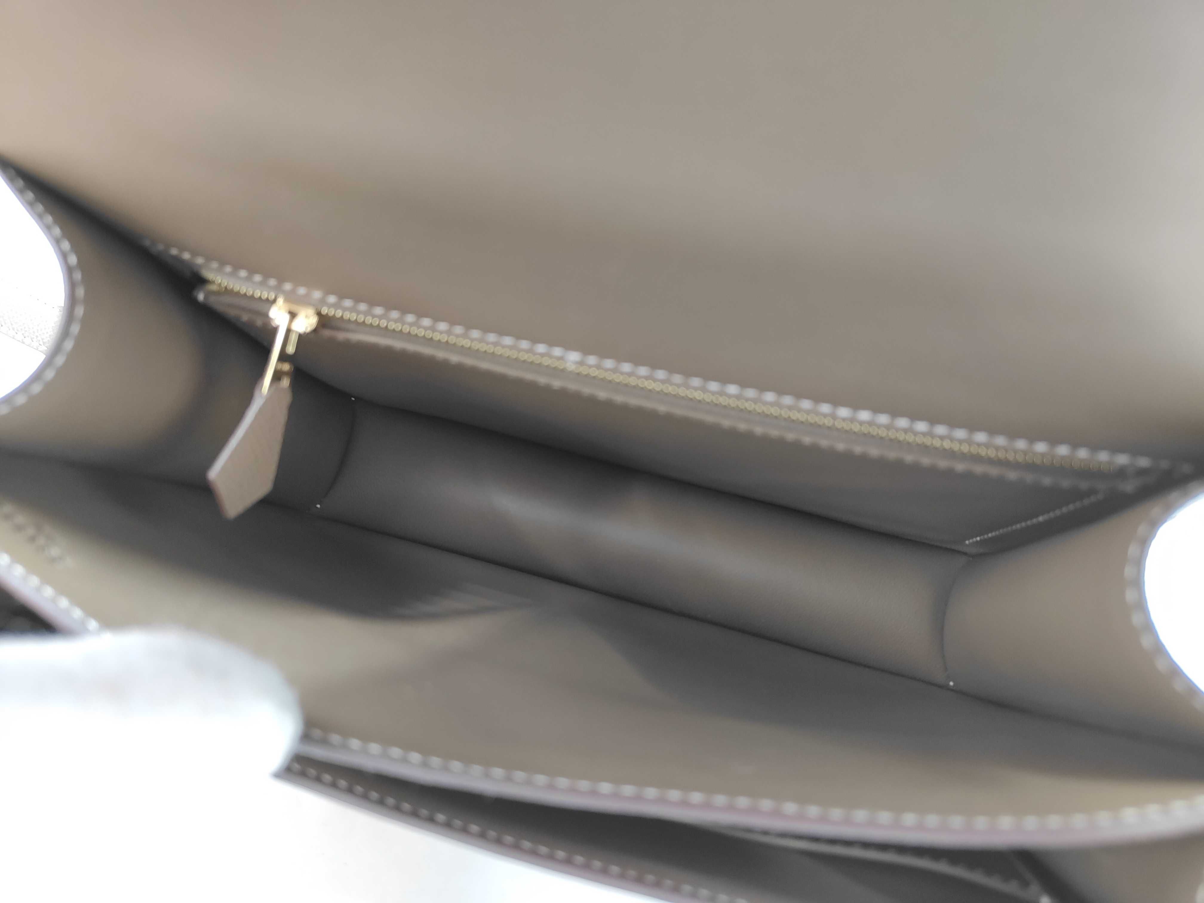 Constance 24 Etoupe Epsom Leather Shoulder Bag with Gold Hardware and Z Stamp — view 9