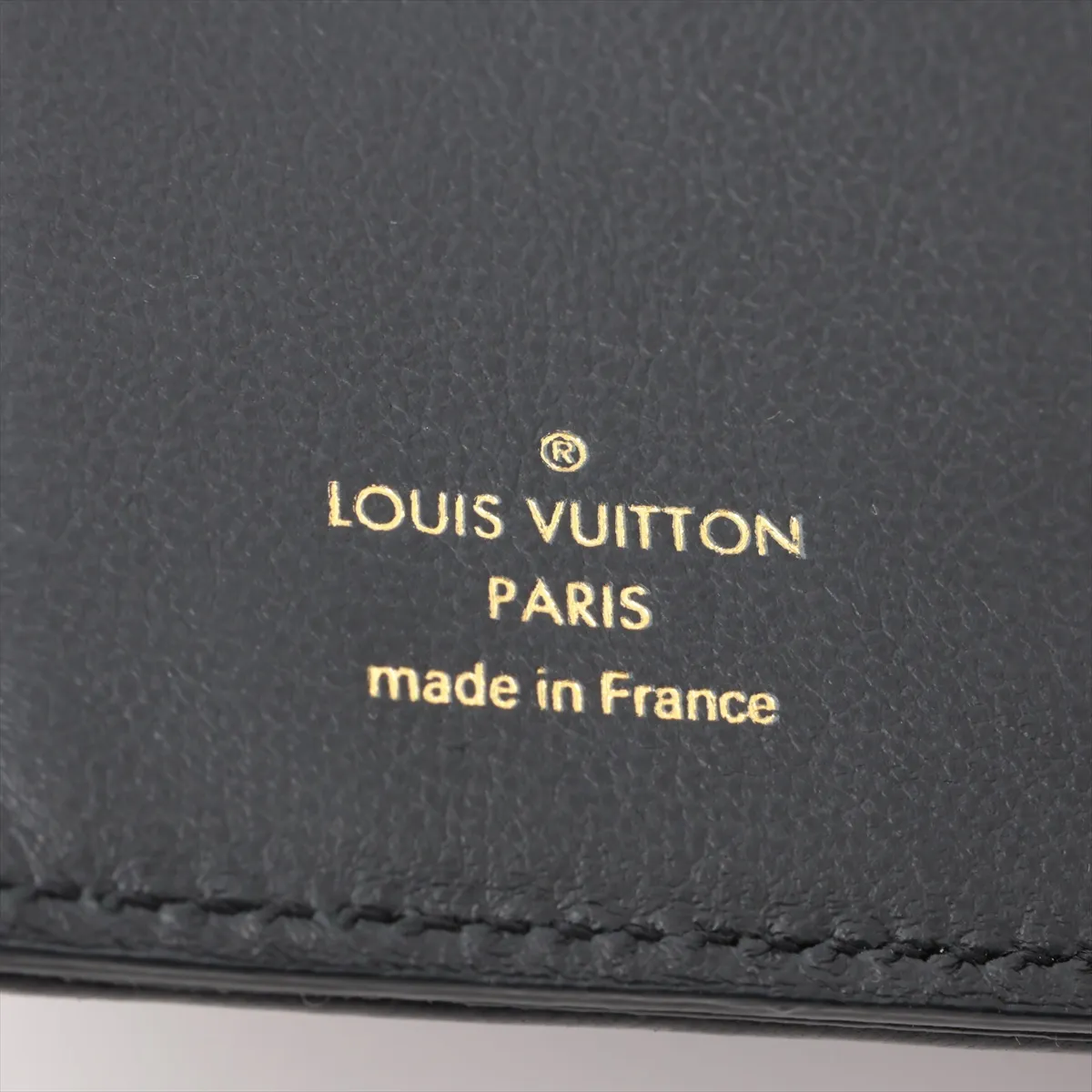 Monogram Embossed Portefeuille Lou M81599 Noir Compact Wallet (RFID detected) — view 7