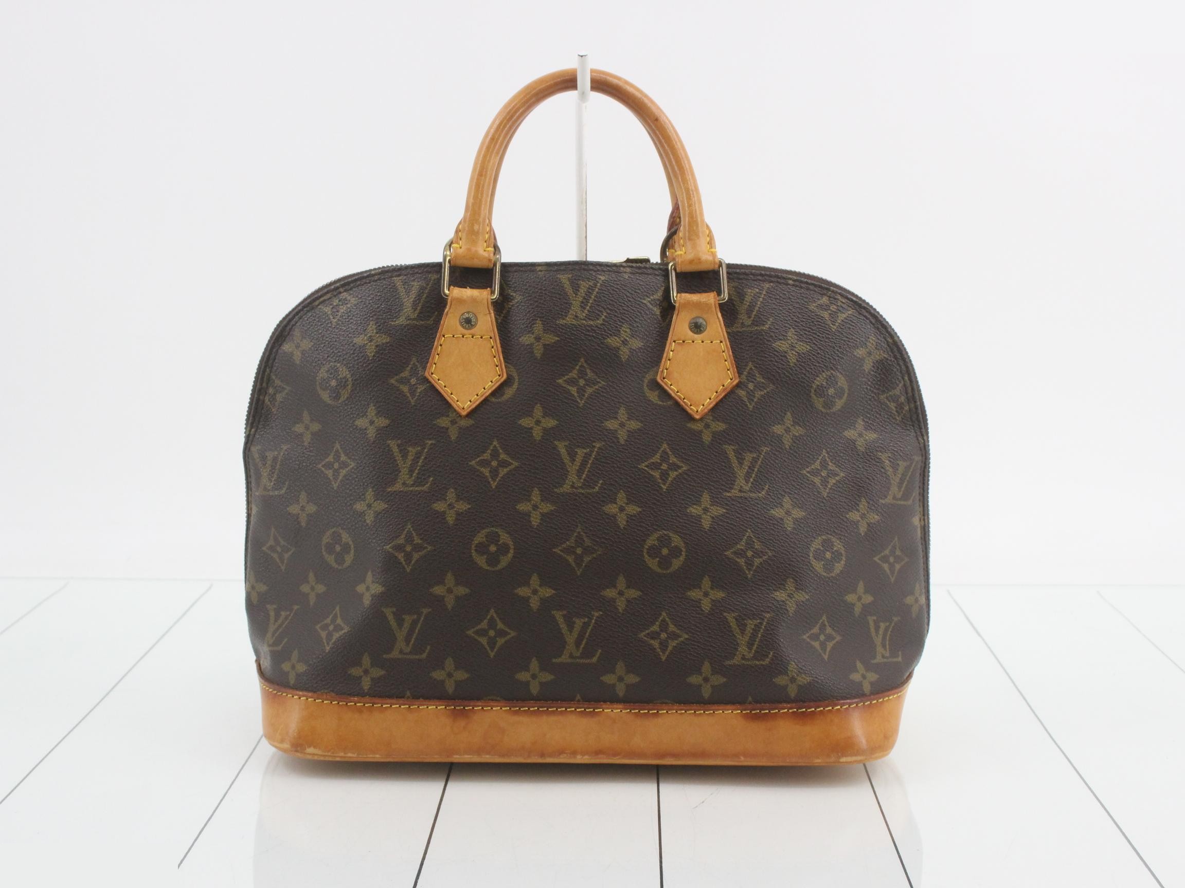 Monogram Alma