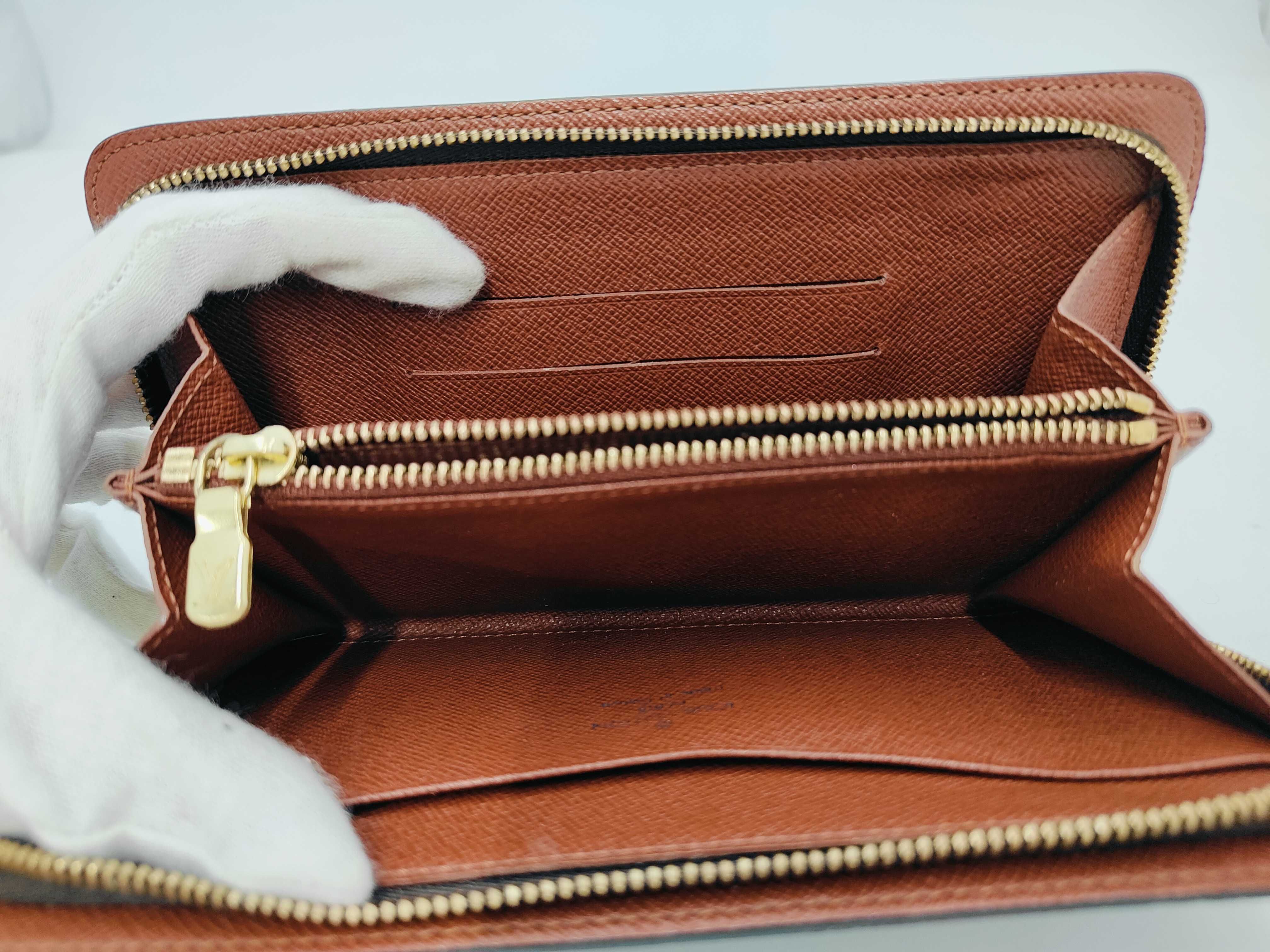 Monogram Mahina brand bag wallet — view 8