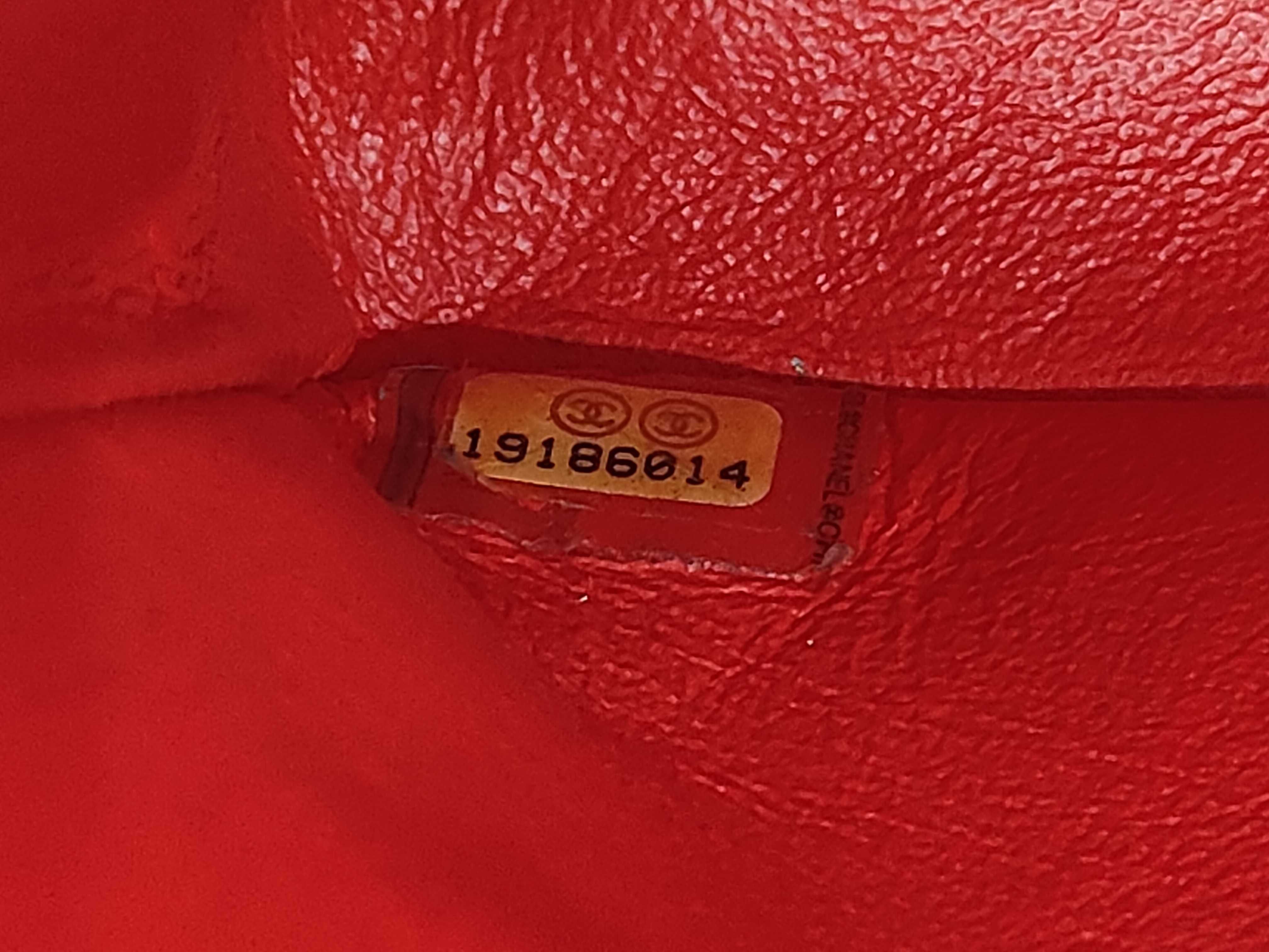 Matelassé 25 Double Flap Caviar Red Chain Shoulder Bag — view 10