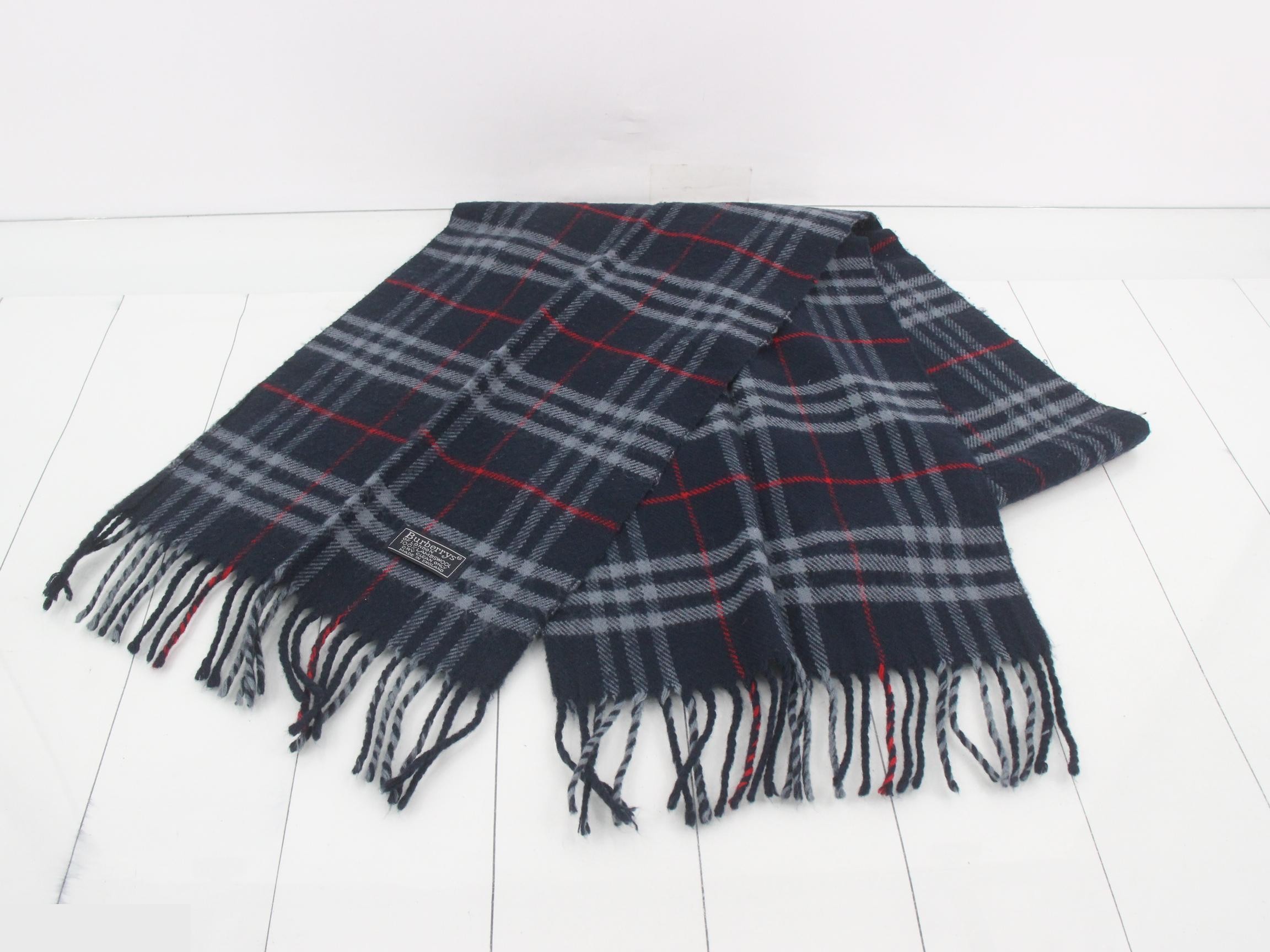 Other lines: Small items, accessories, and scarves — view 2