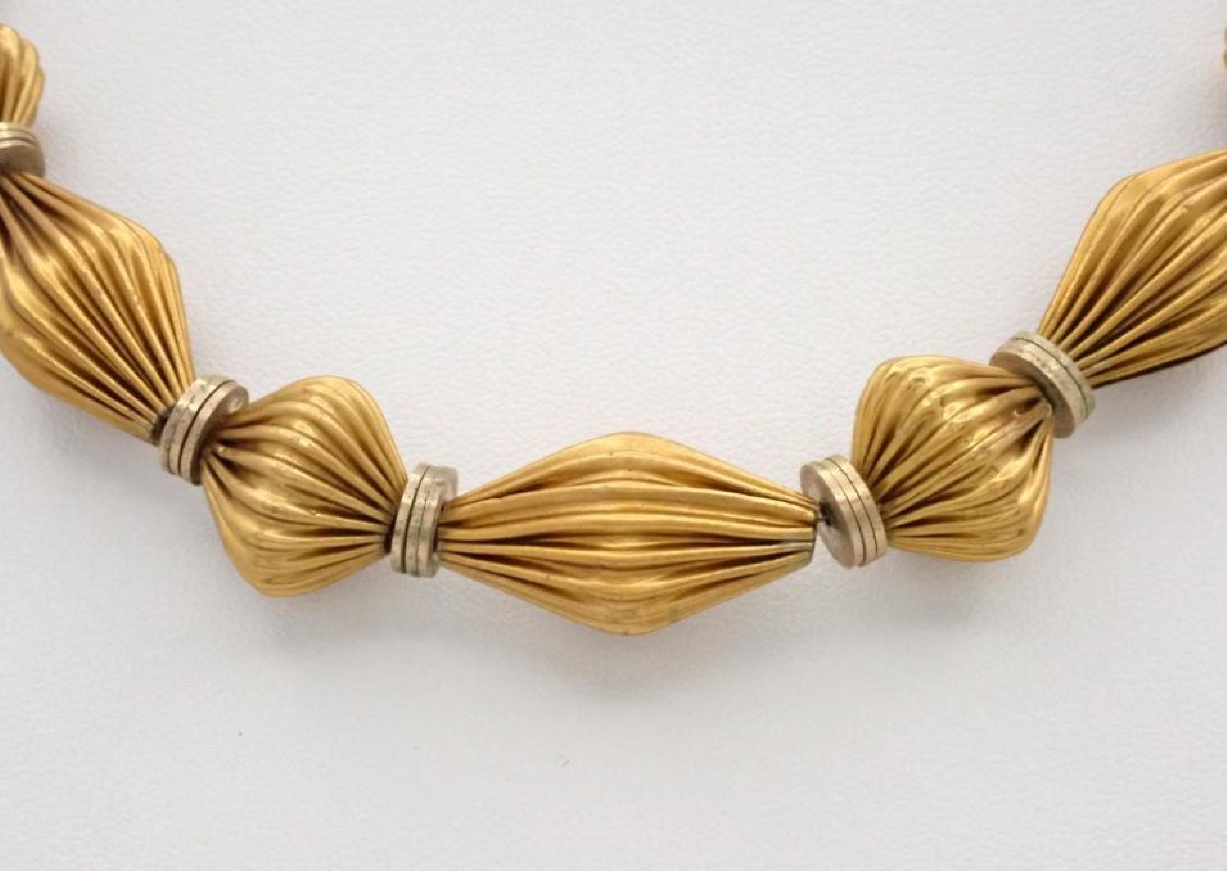 necklace, neck circumference approximately 40cm. — view 2