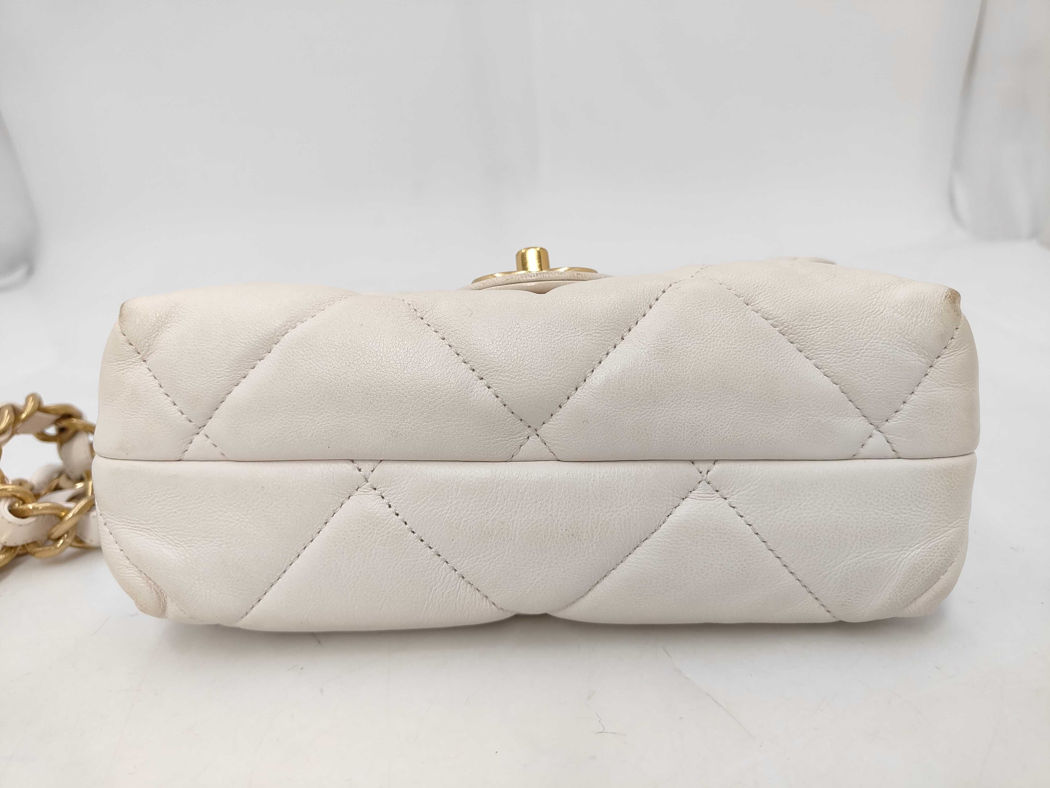 Matelassé Small 2-Way Lambskin Shoulder Bag AS1160 Random Braid — view 8