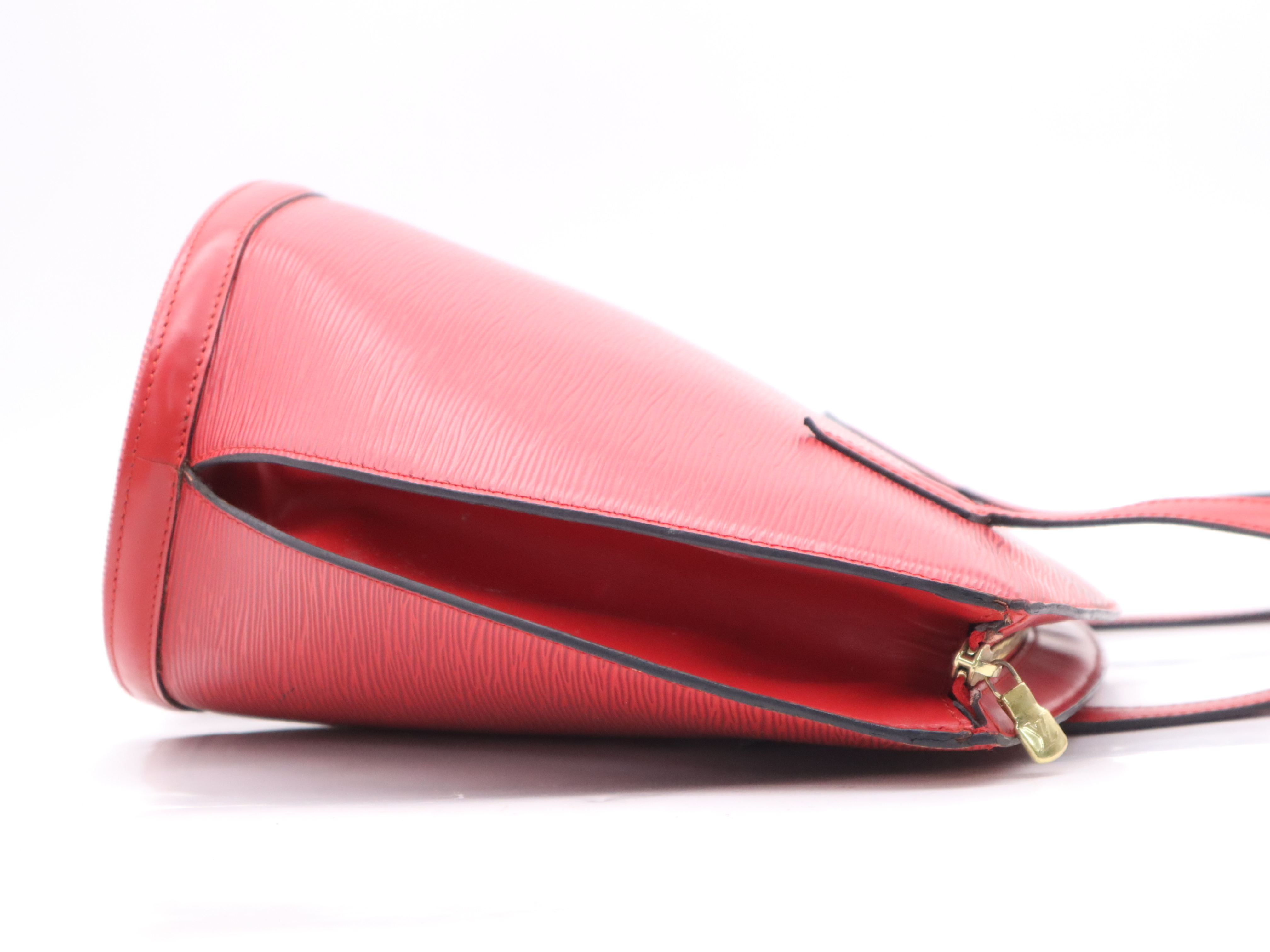 M52267 Epi Saint Jacques Shopping Castilian Red Tote Bag — view 5
