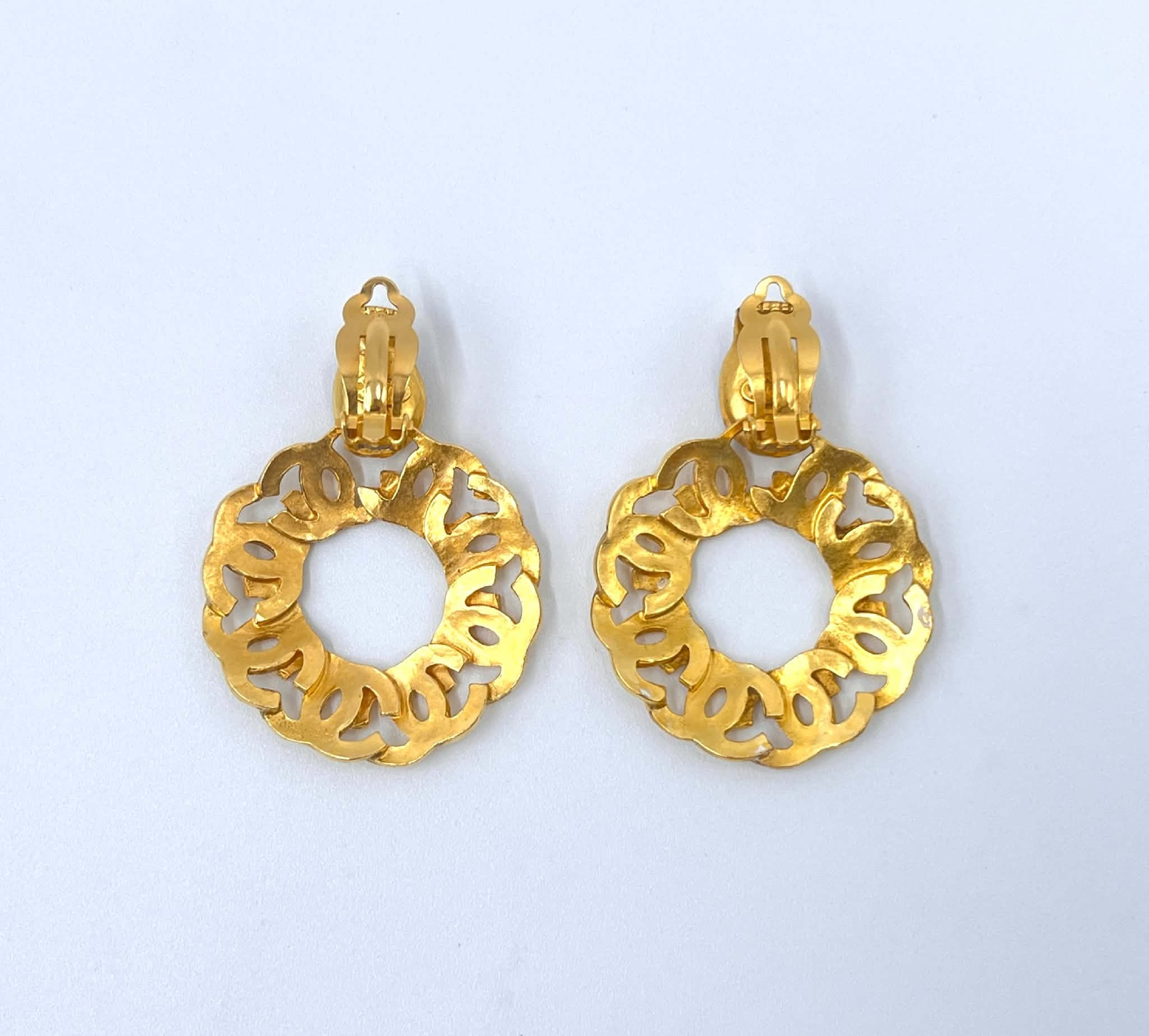 Pearl Round Coco Mark Gold Earrings — view 3