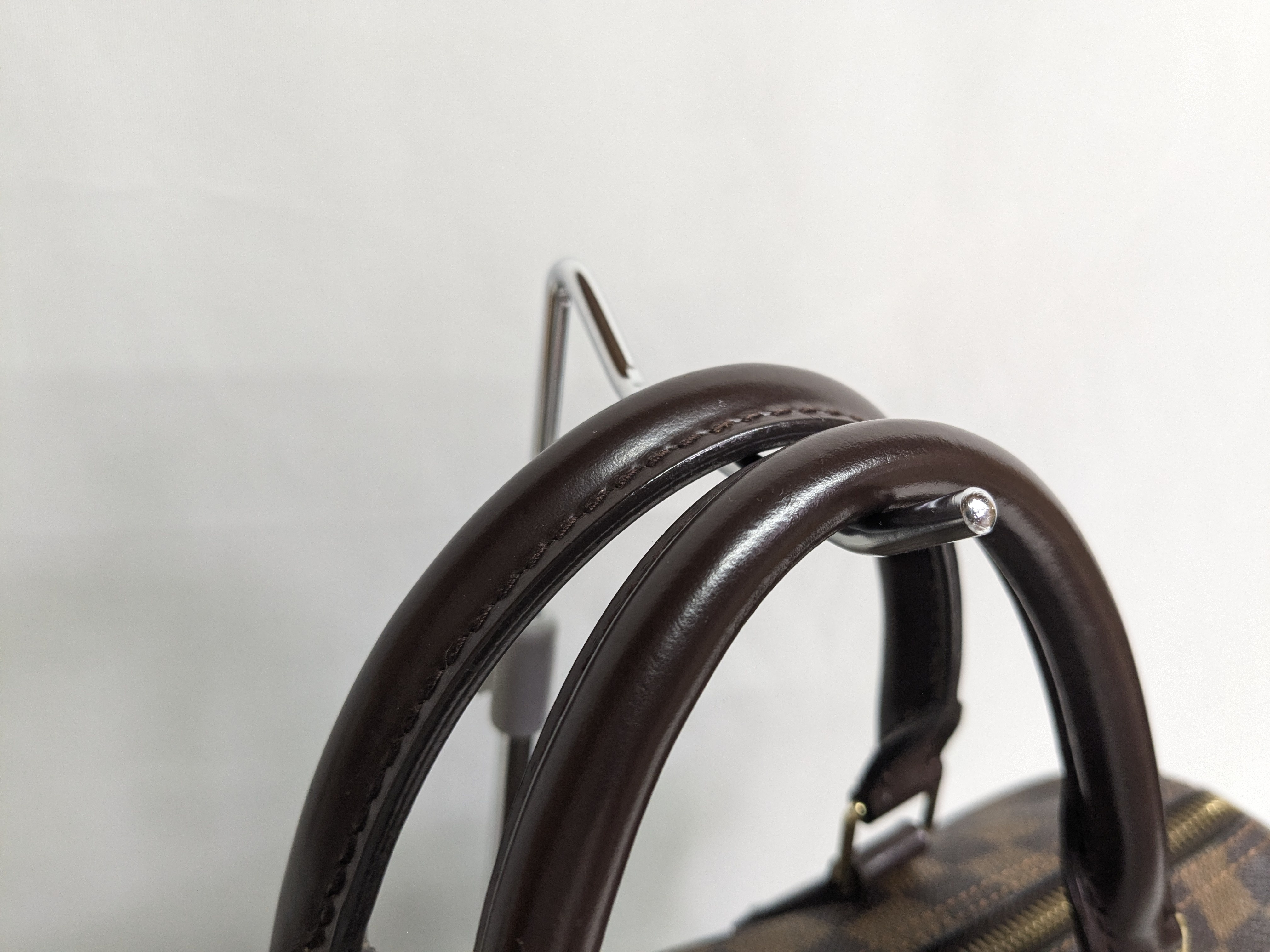 LV Damier Speedy 30 Handbag — view 3