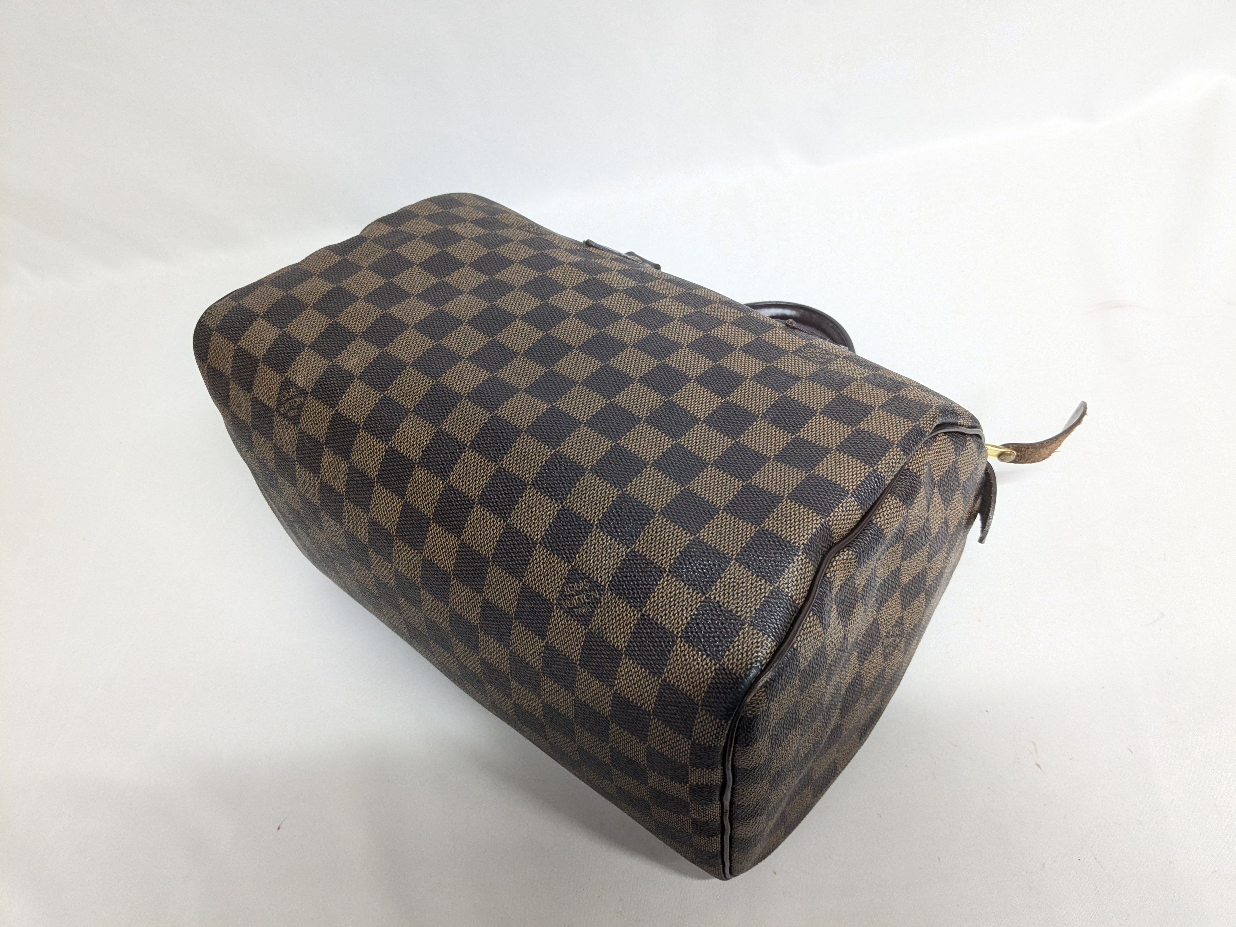 LV Damier Speedy 30 Handbag — view 4