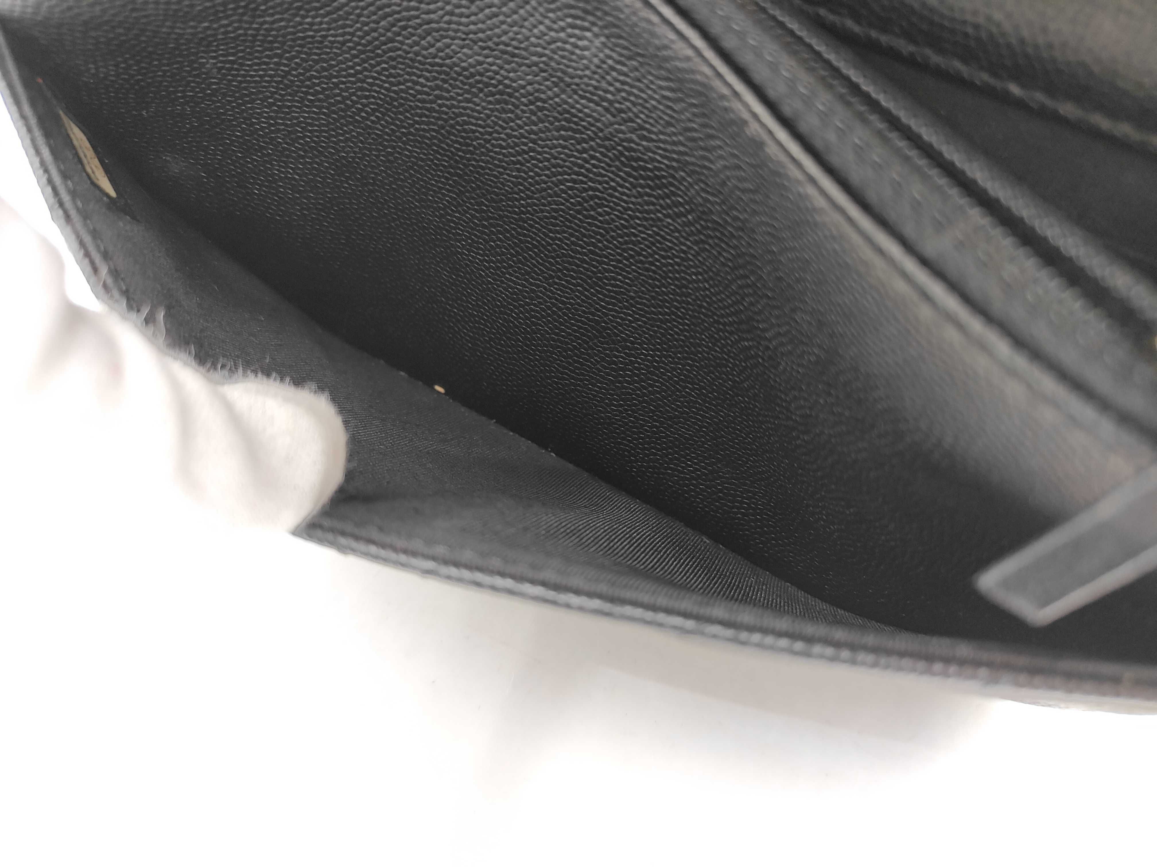 Matelassé Caviar Skin V-Stitch Chain Wallet Shoulder Bag — view 11