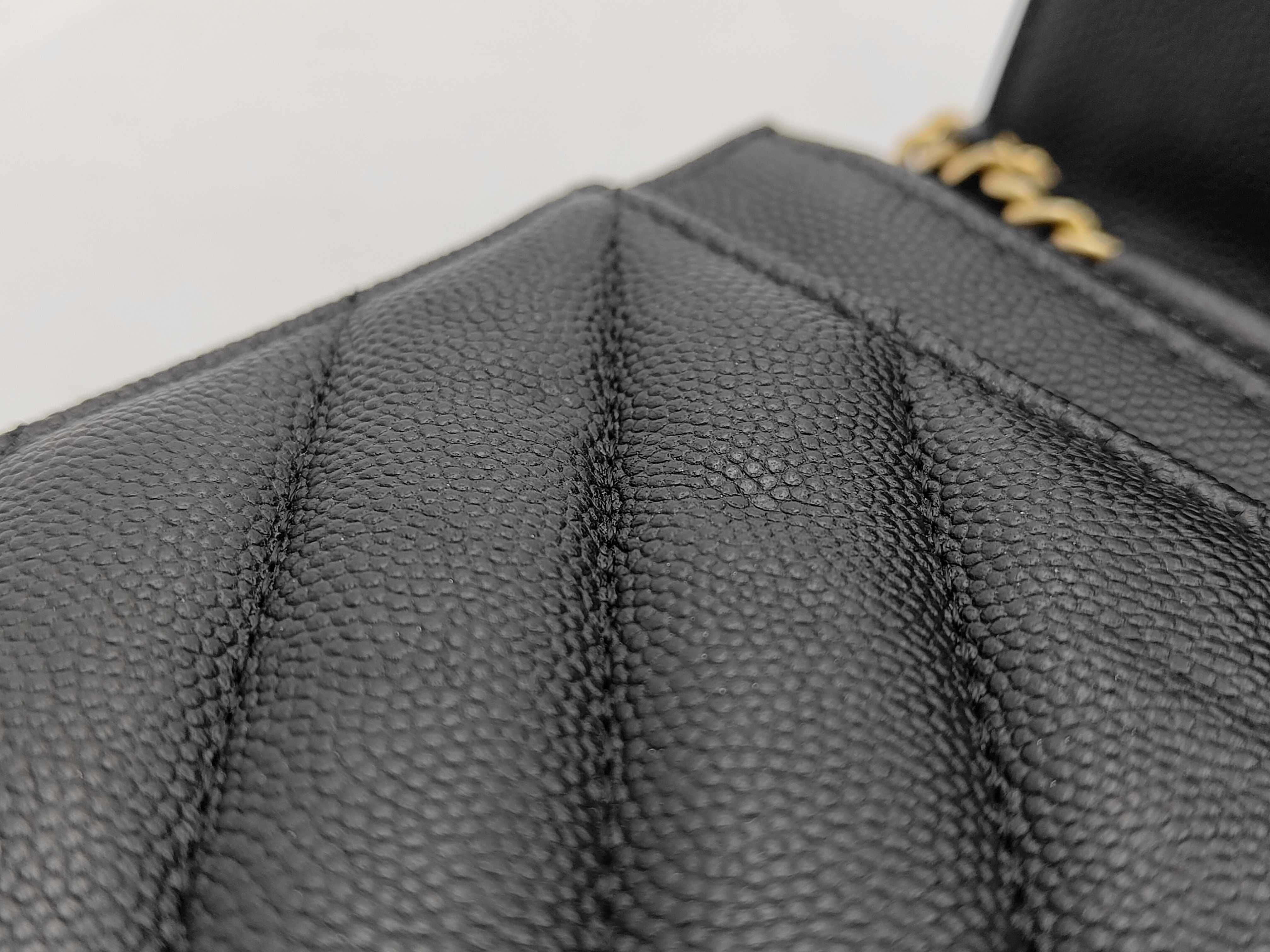 Matelassé Caviar Skin V-Stitch Chain Wallet Shoulder Bag — view 15