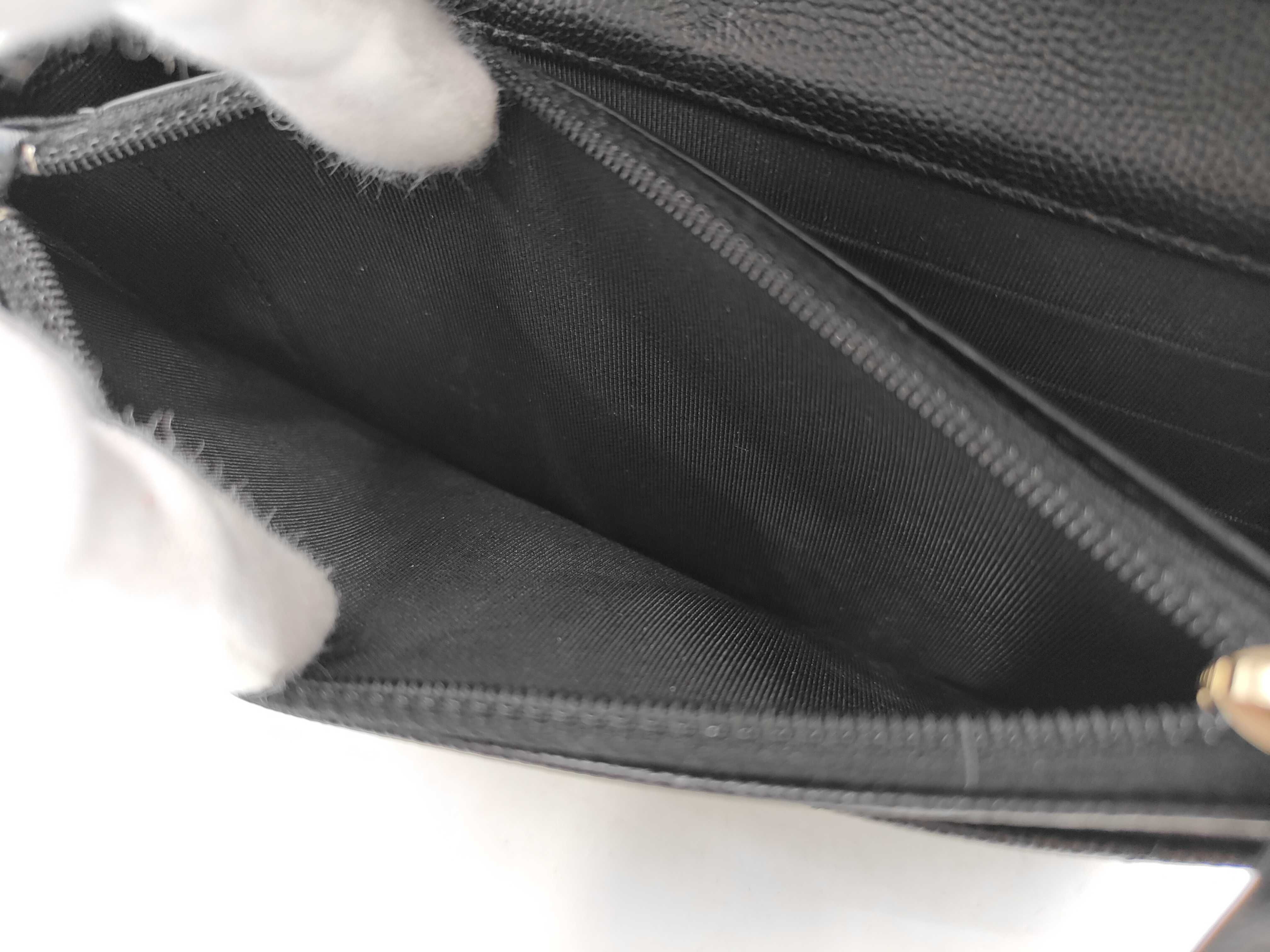 Matelassé Caviar Skin V-Stitch Chain Wallet Shoulder Bag — view 10