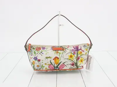 Accessory pouch
