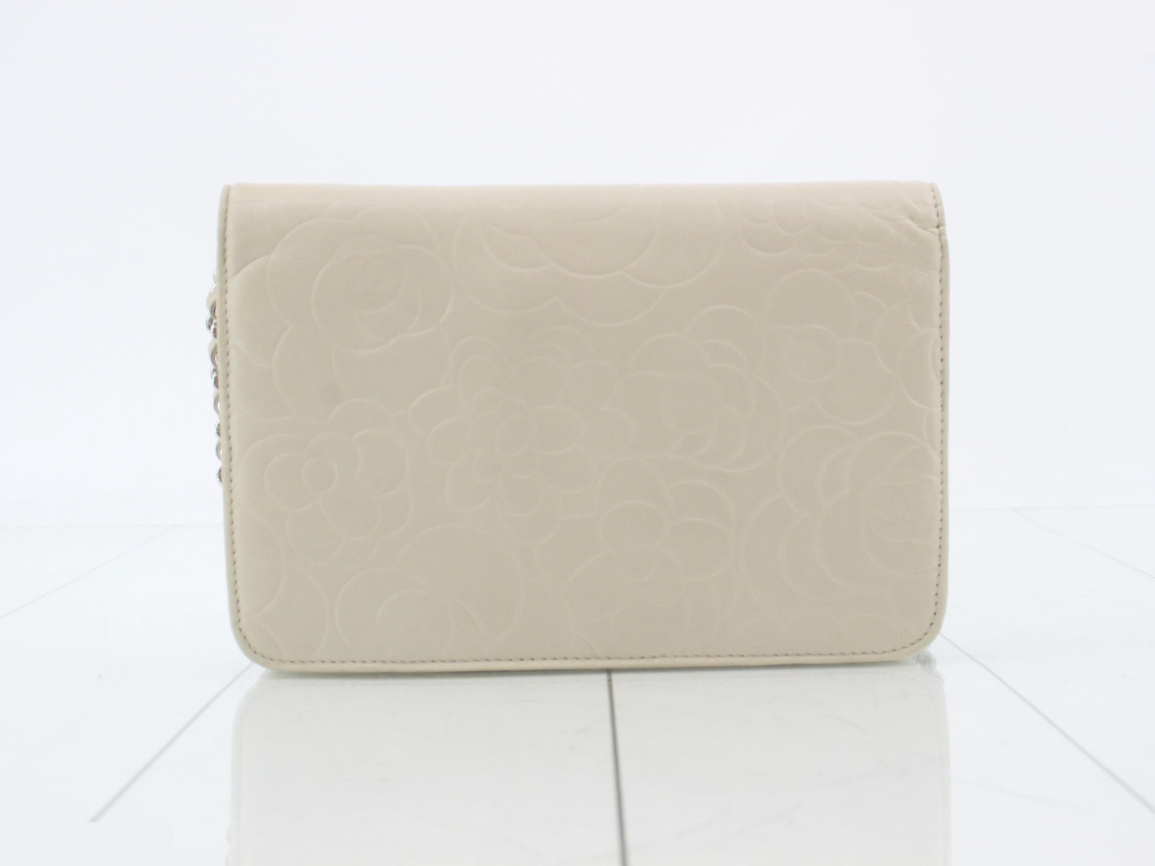 Camellia Chain Wallet, No. 13 — view 2