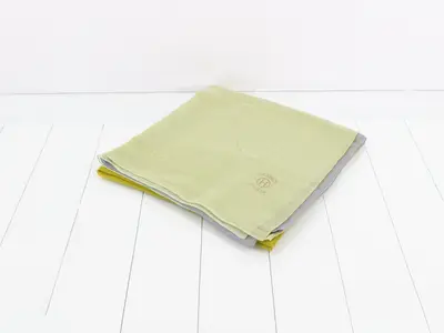 Unused, large size, 75% cashmere, 25% silk.