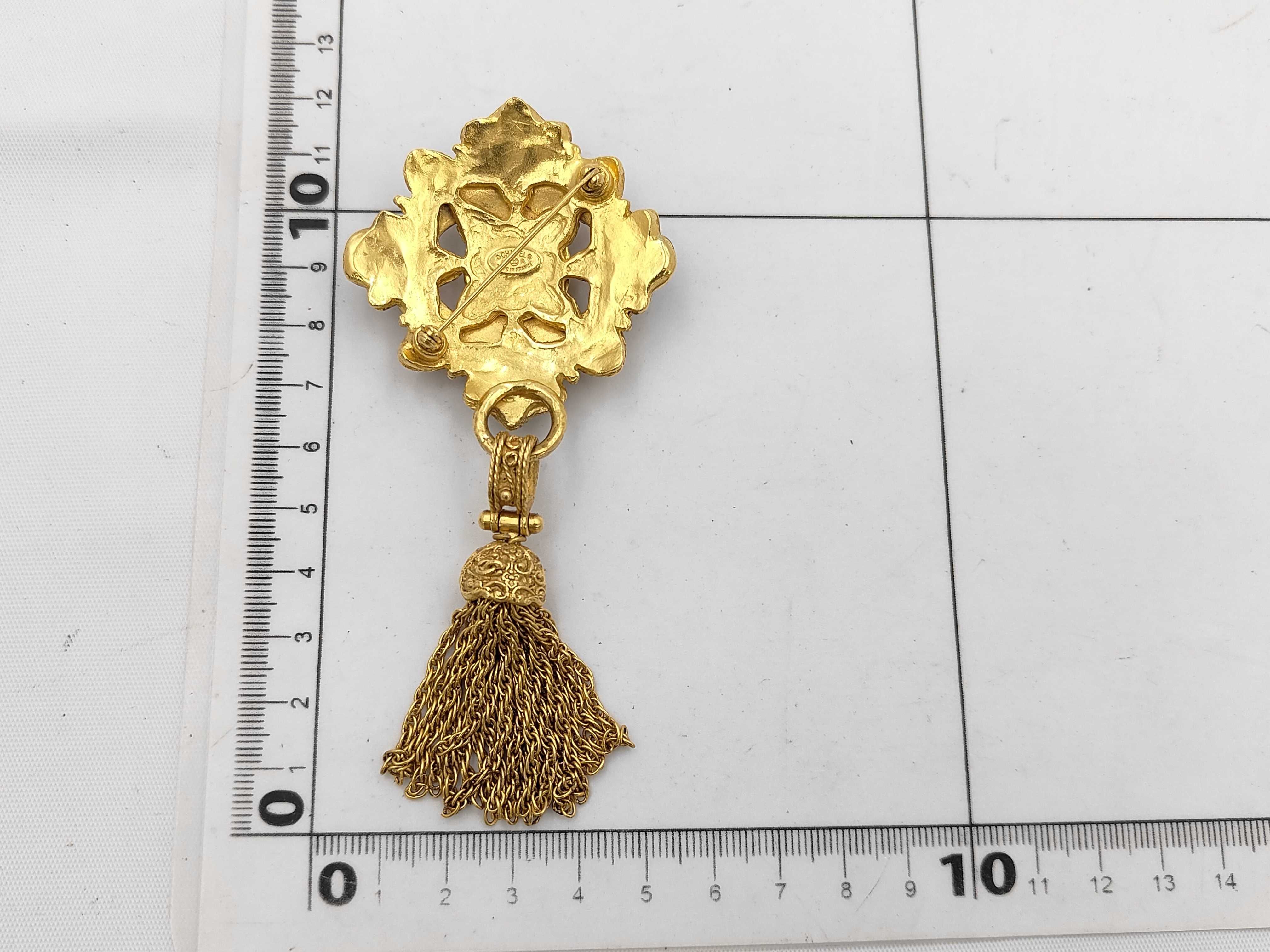 Brooch, Gripoix Coco Mark, GP Gold 94A Brooch — view 5