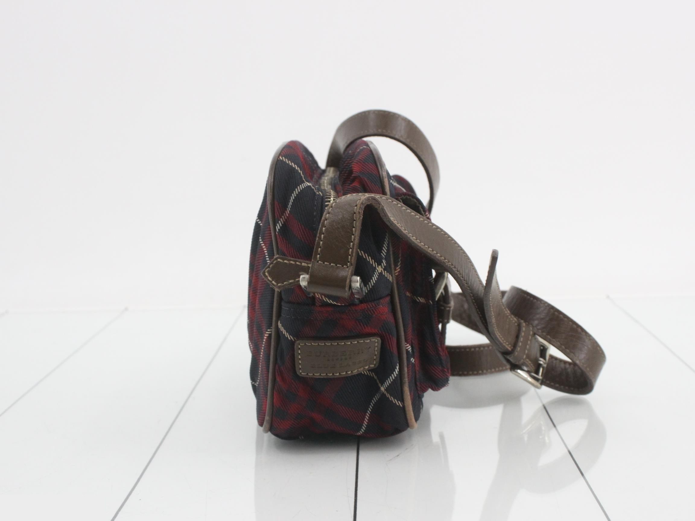 Other lines: Bags & Shoulder Bags - Black & Red — view 4