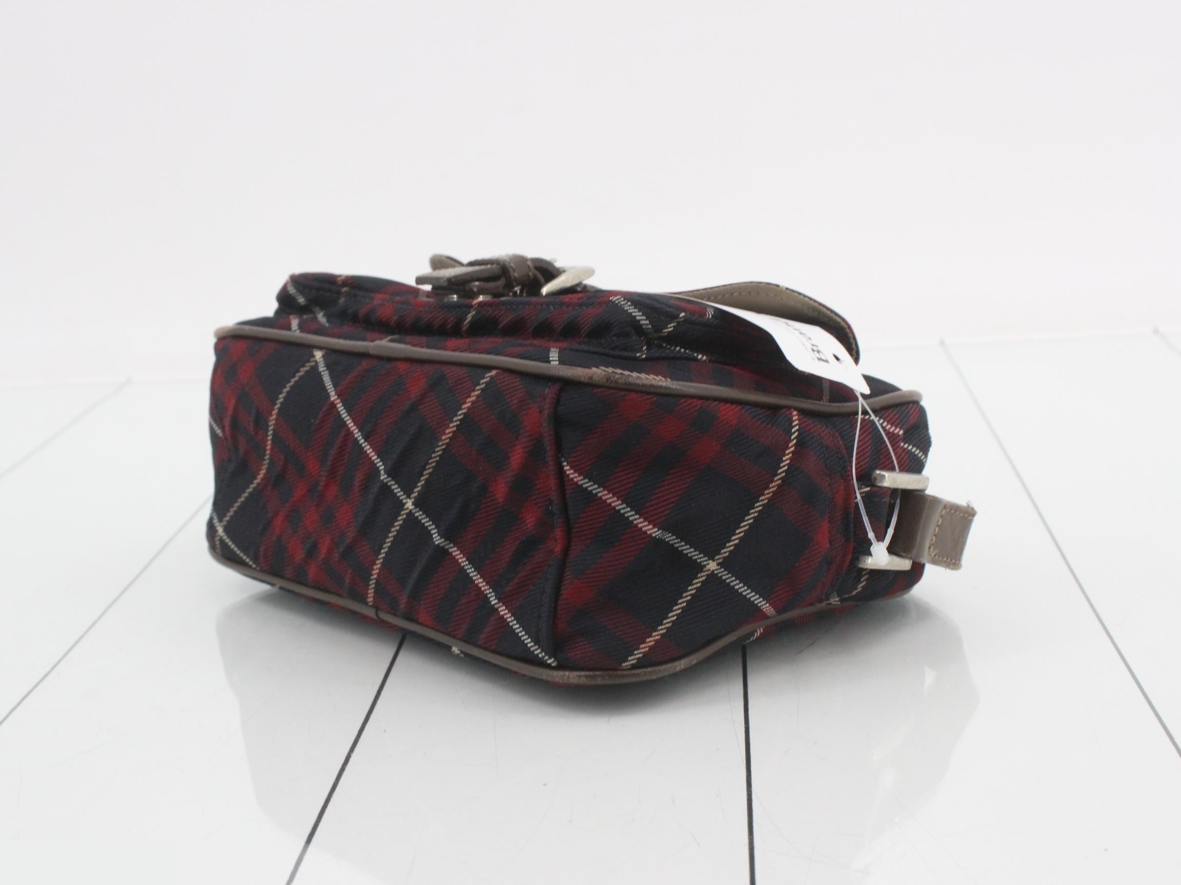 Other lines: Bags & Shoulder Bags - Black & Red — view 6
